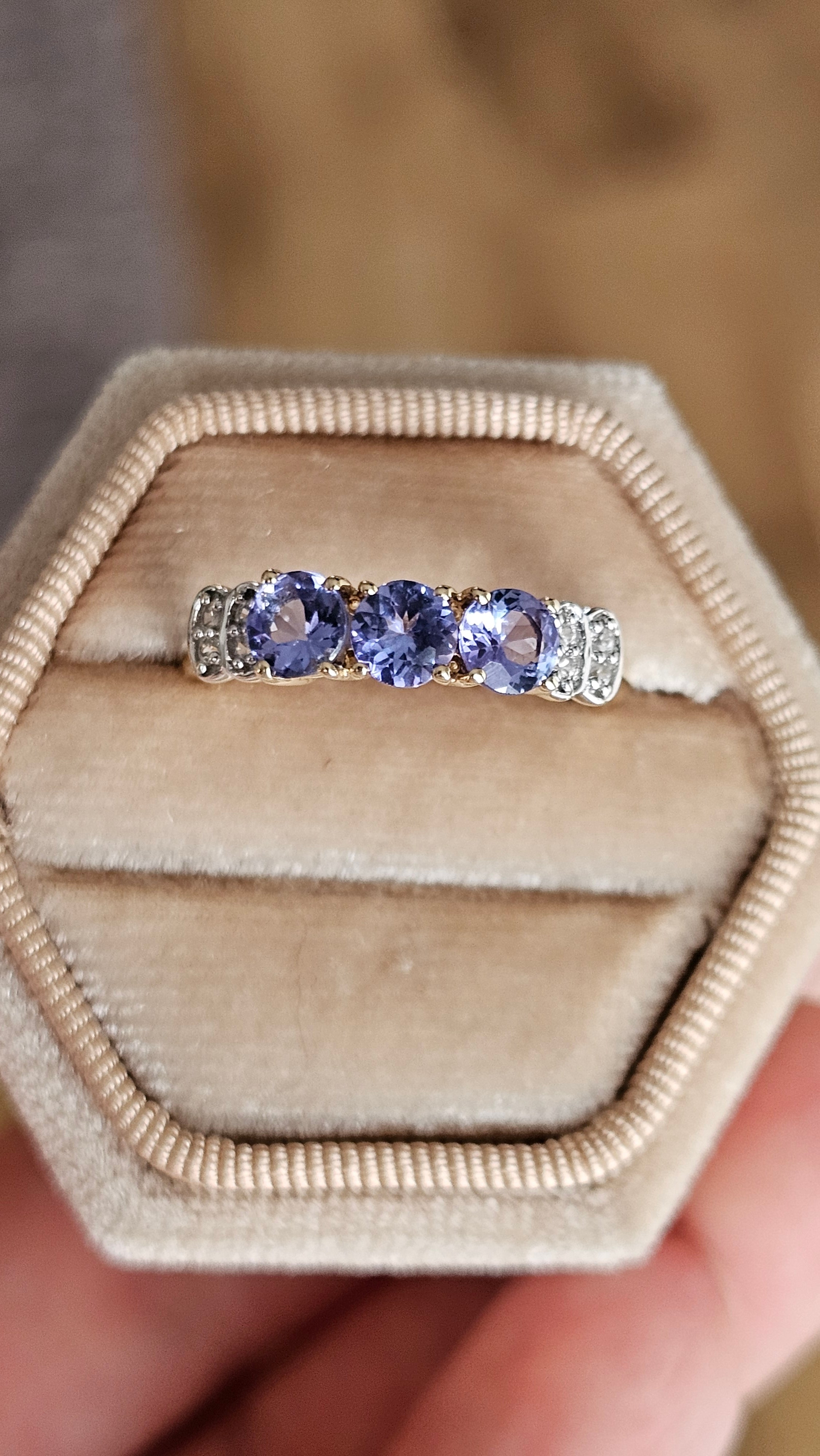 10ct Yellow Gold Natural Tanzanite & Zircon Trilogy Ring | Size UK P 1/2 (US 8) | 2.45g