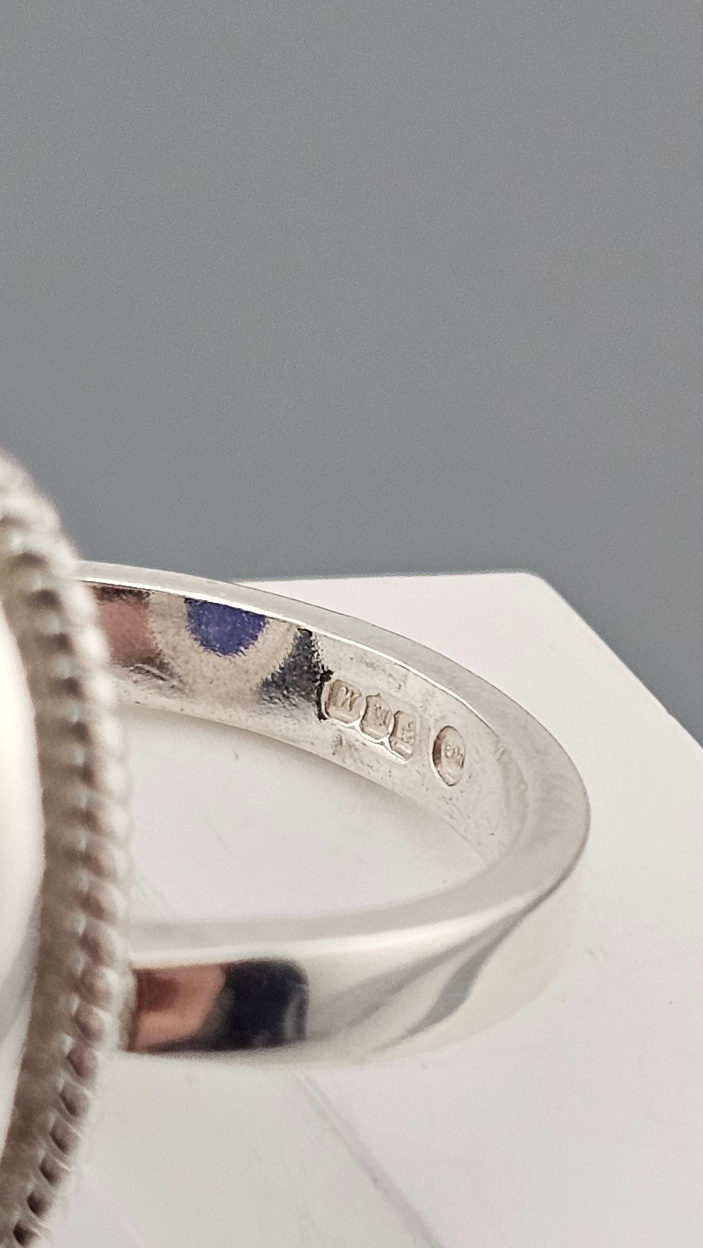Vintage 1986 Edinburgh Sterling Silver Ring set with Blue Chalcedony, size M 1/2