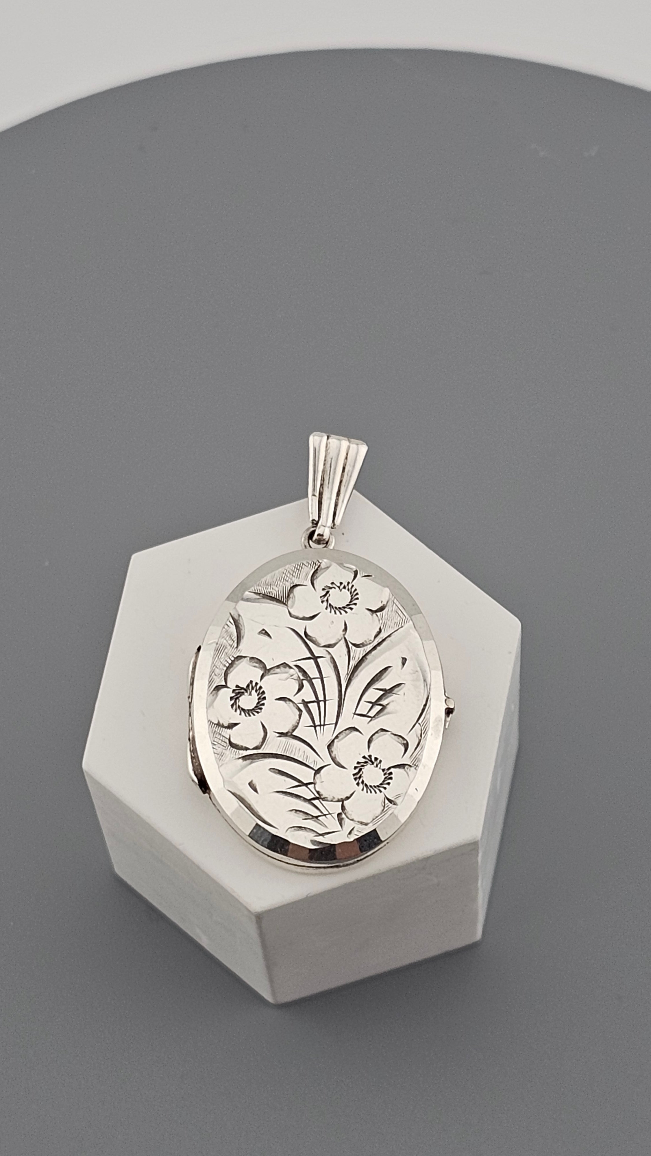 Vintage 925 Sterling Silver 1970’s Georg Jensen Floral Locket Pendant