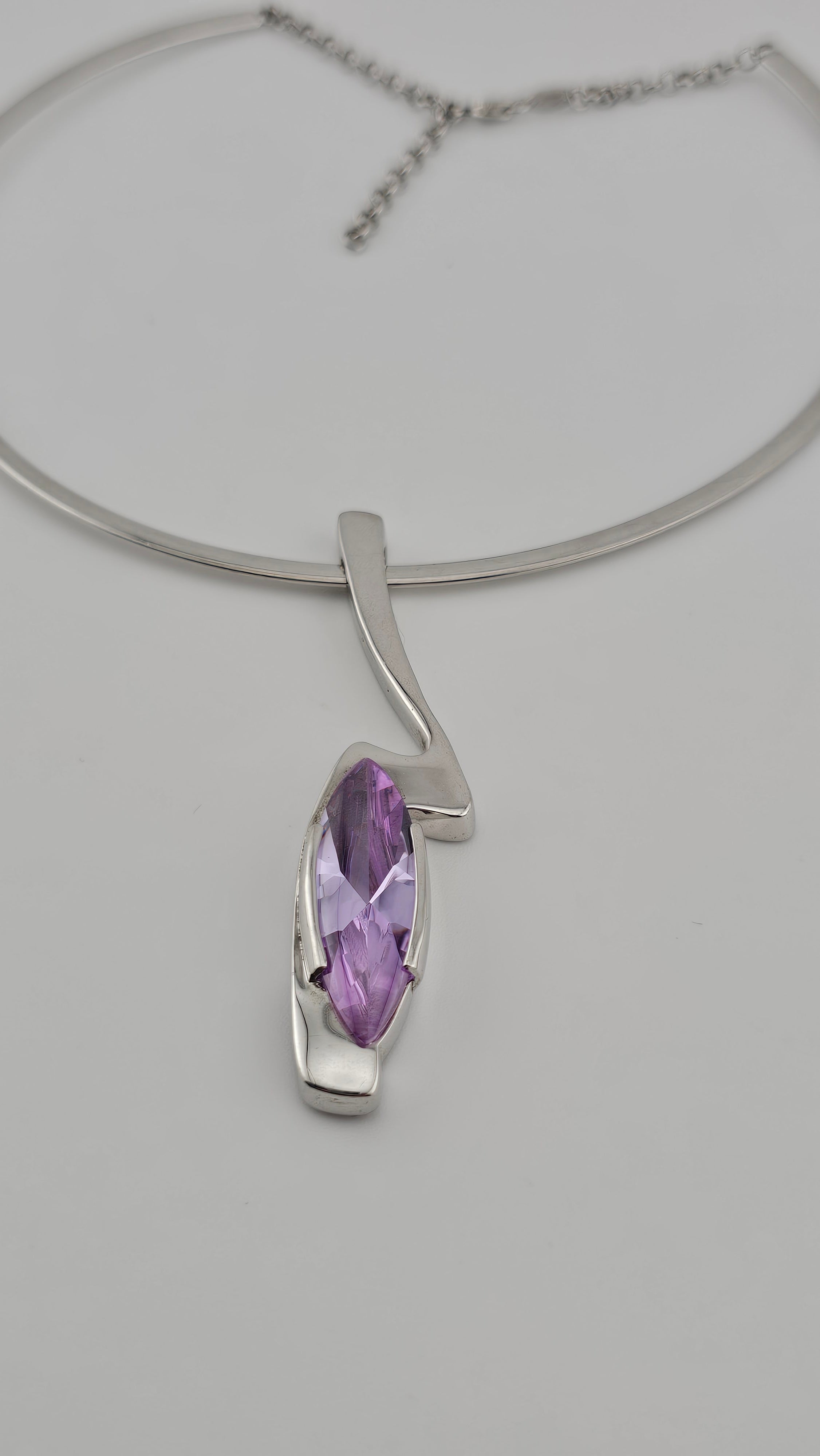 Vintage 925 Sterling Silver NuoveGioie Pendant on Collar Necklace