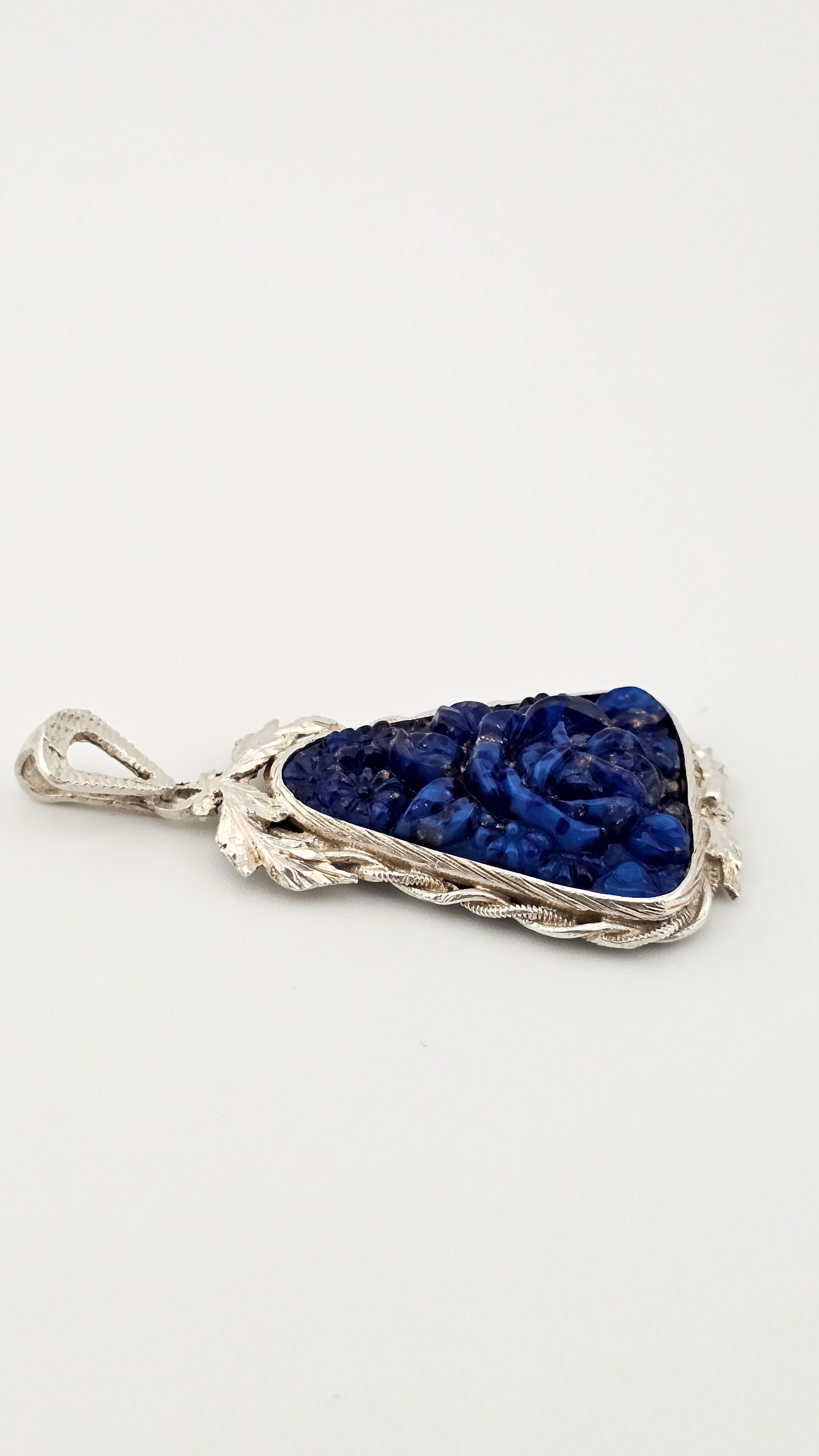 Vintage 925 Sterling Silver Pendant set with Natural Lapis Lazuli
