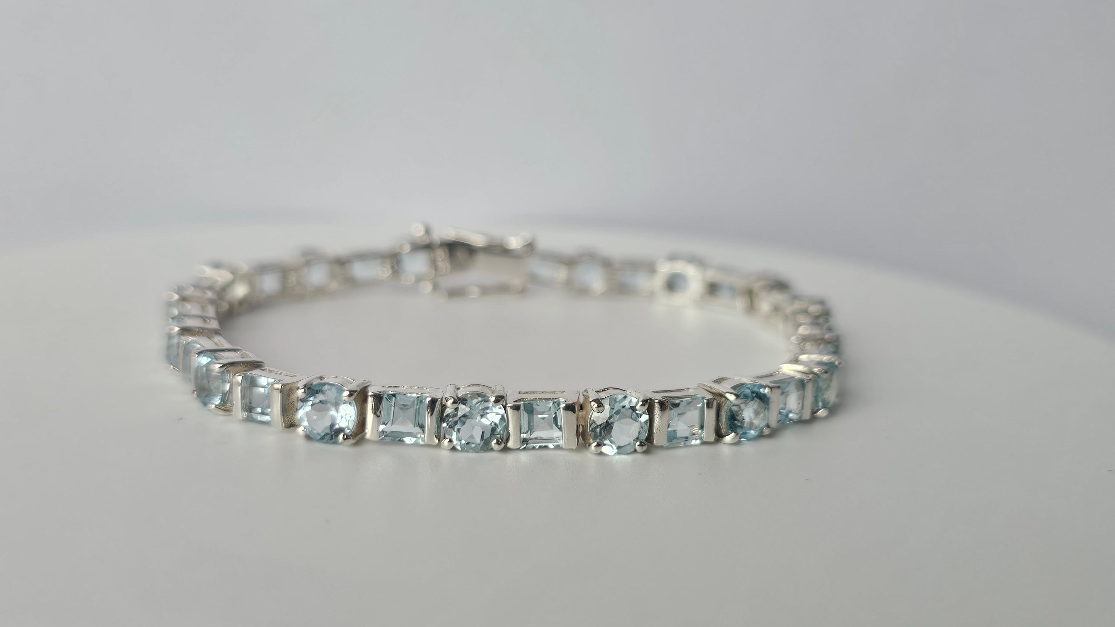 925 Sterling Silver Natural Blue Topaz Tennis Bracelet 18.5cm Hallmarked 16.7g