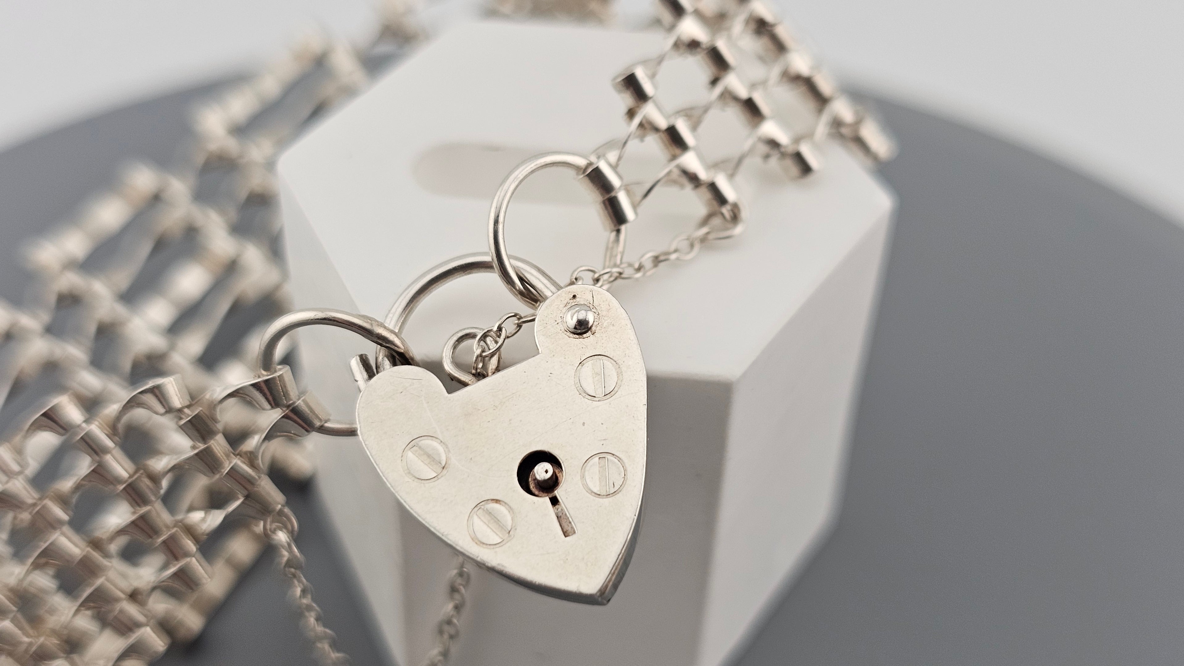 Vintage 925 Sterling Silver Gate Bracelet Featuring Heart Padlock Clasp