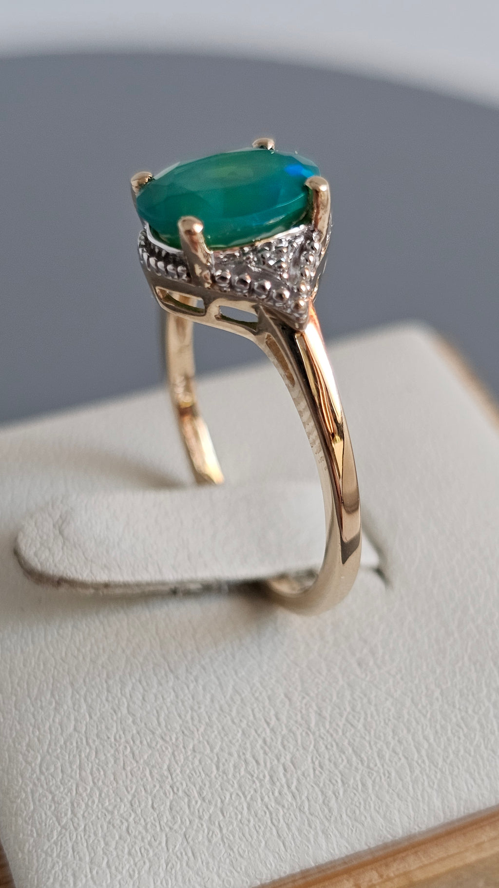 Elegant 10ct Yellow Gold Natural Green Opal & Diamond Accent Ring