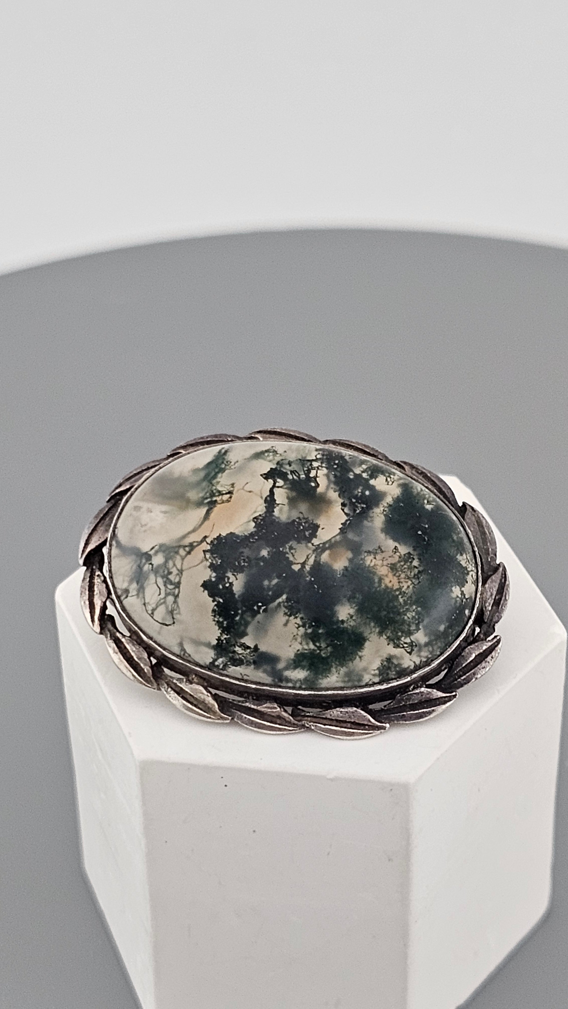 Vintage Sterling Silver Brooch Set with Large ,Oval Moss Agate