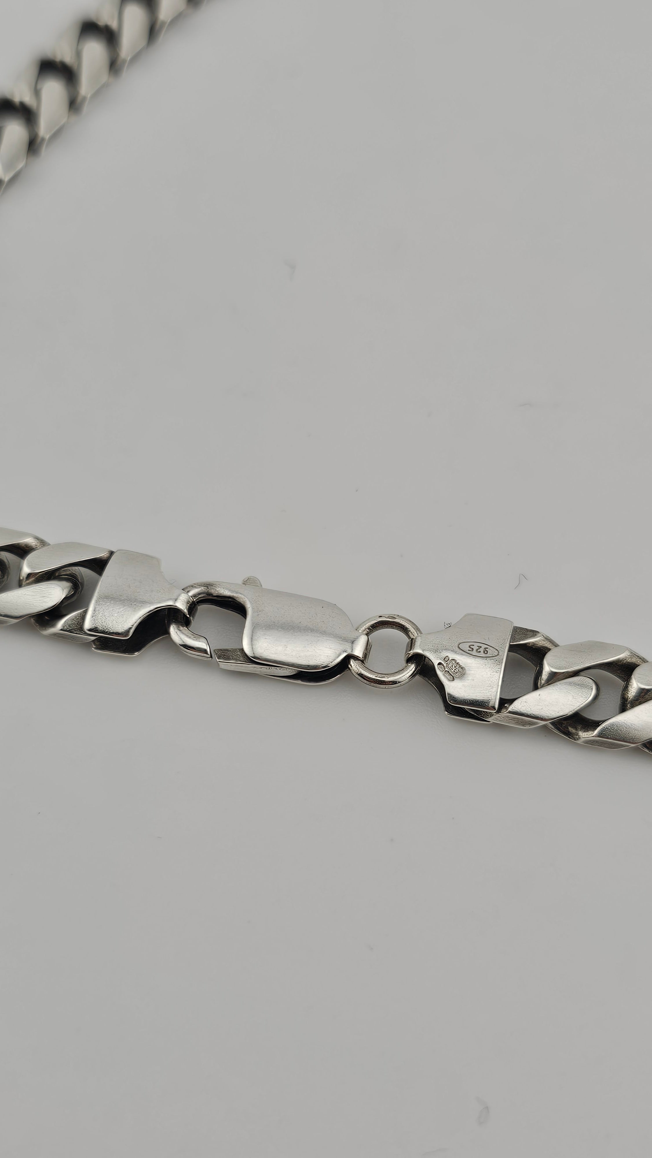 Solid 925 Sterling Heavy Weight Cuban Chain , length 56.5 cm