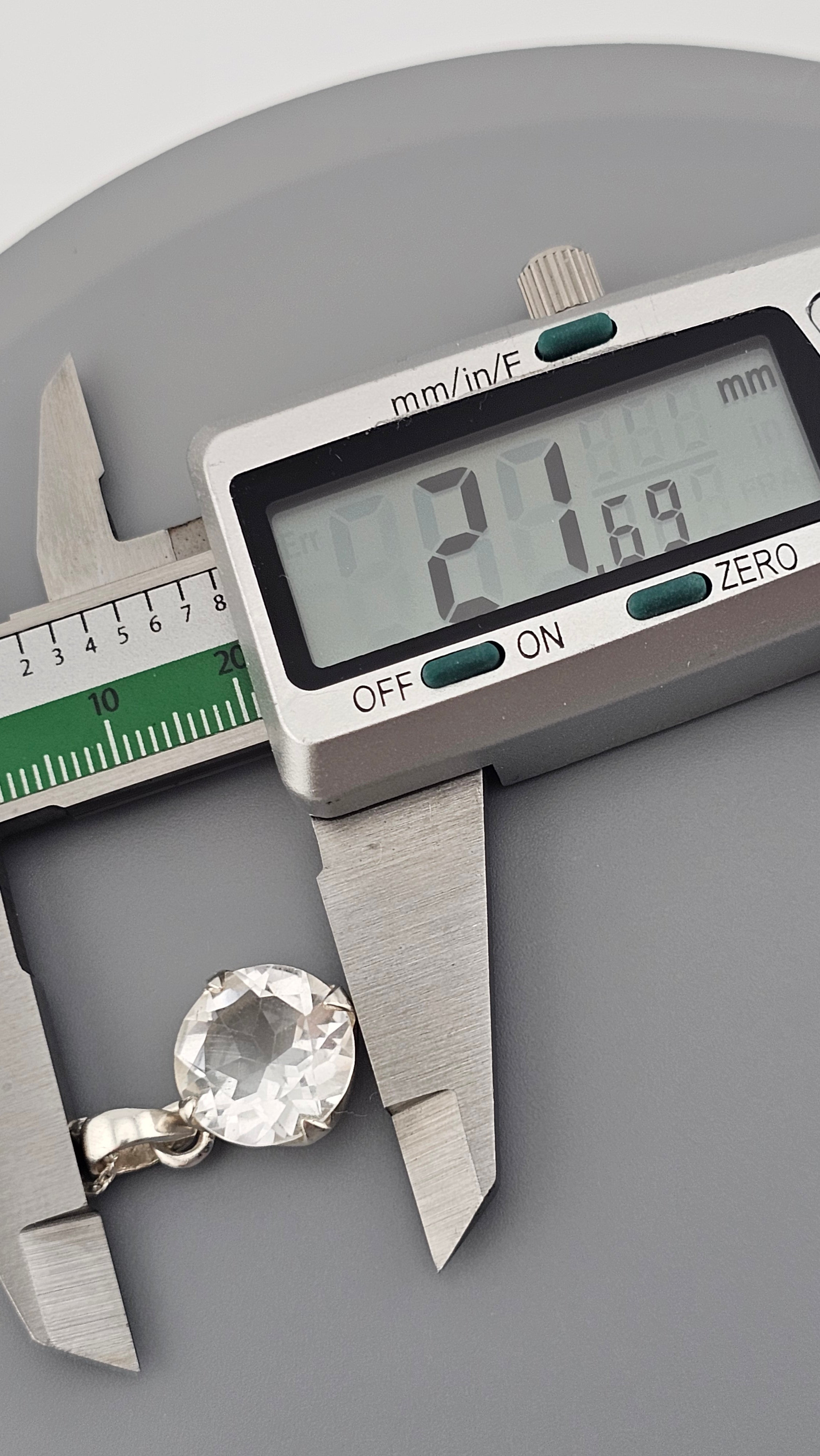 925 Sterling Silver Necklace Pendant Featuring Clear Rock Crystal