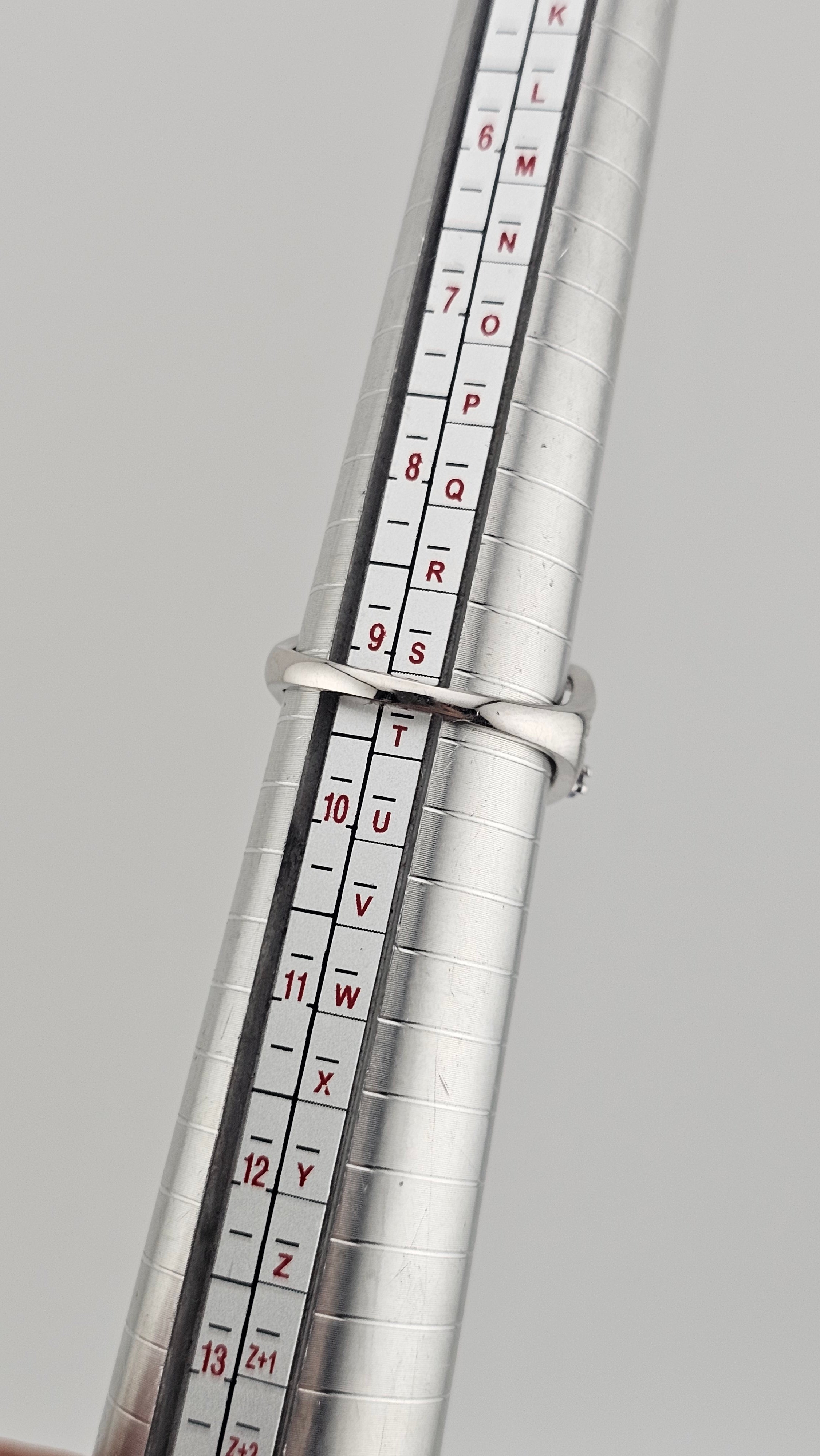 925 Sterling Silver Crossover Infinity Style Ring set with Natural Tanzanite, size S