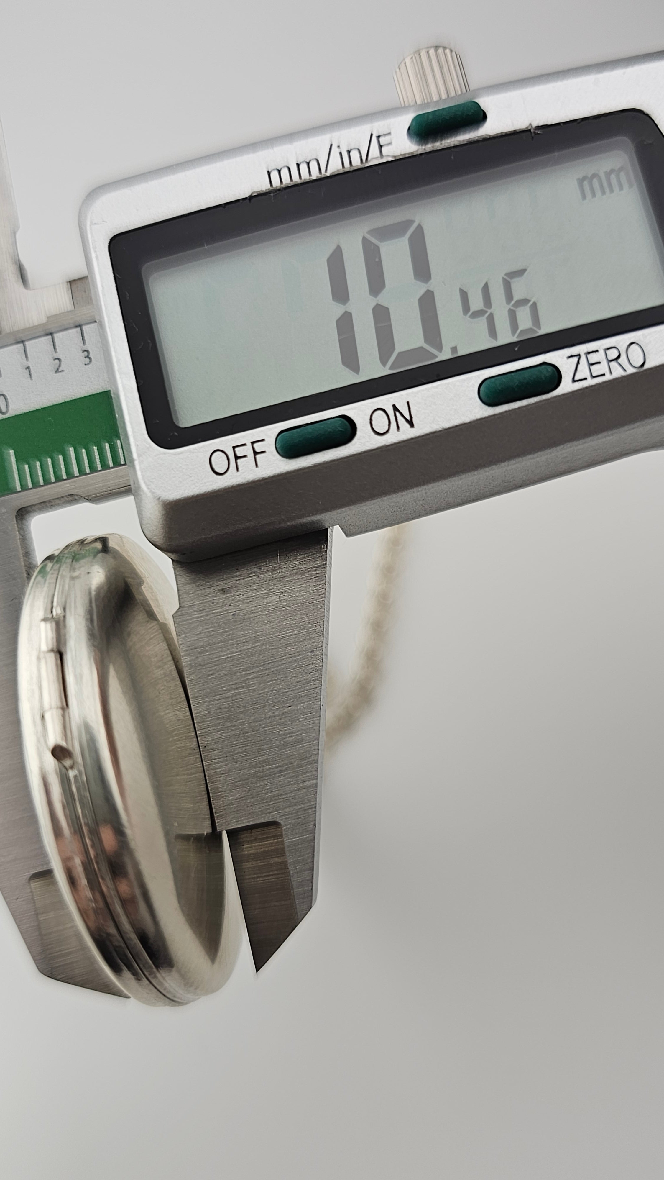 Large Hallmarked 925 Sterling Silver Ornate Floral Locket & 24" Belcher Chain 31.24g