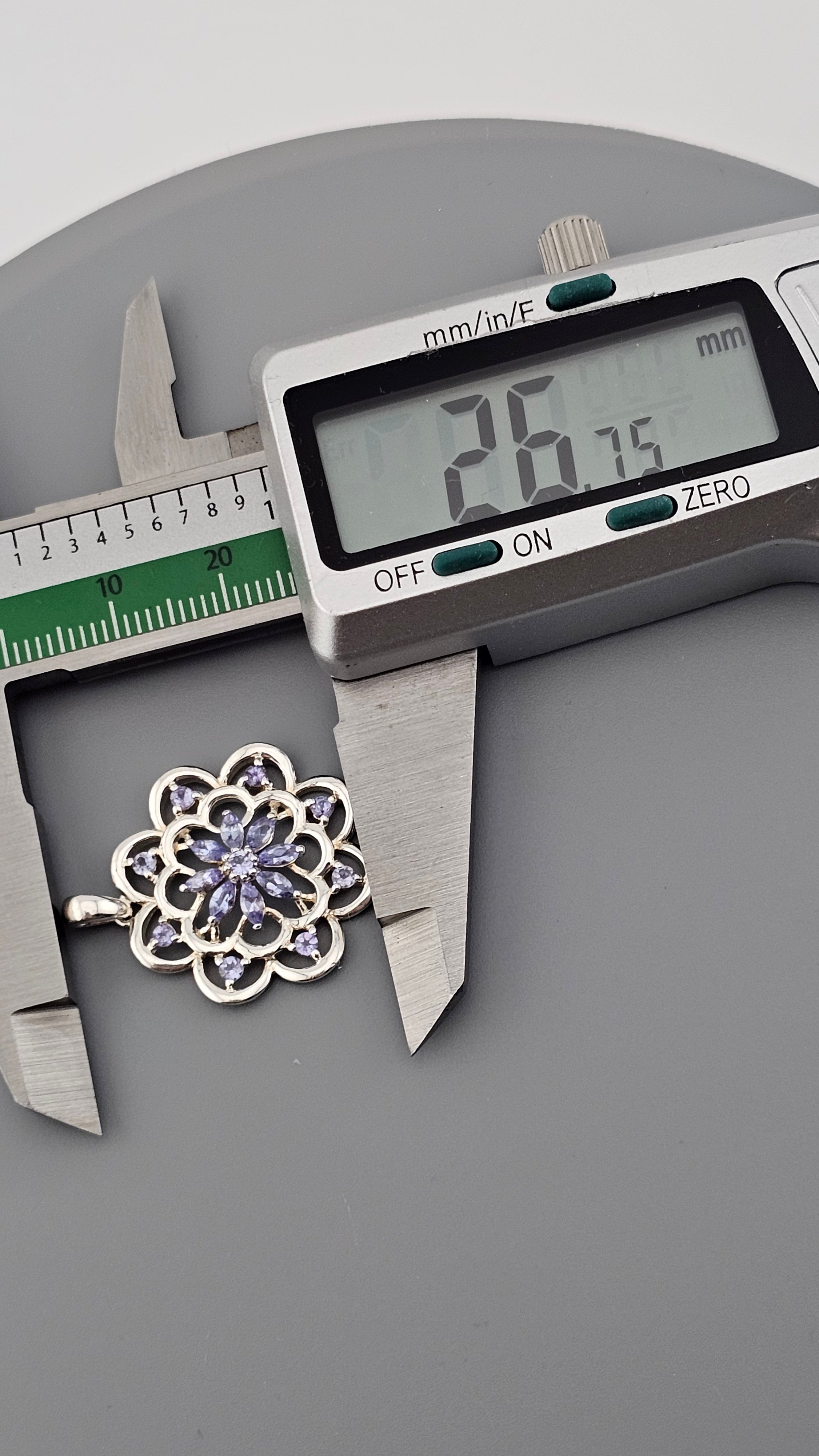 Vintage 925 Sterling Silver Tanzanite Flower Pendant 26mm - Pre-owned