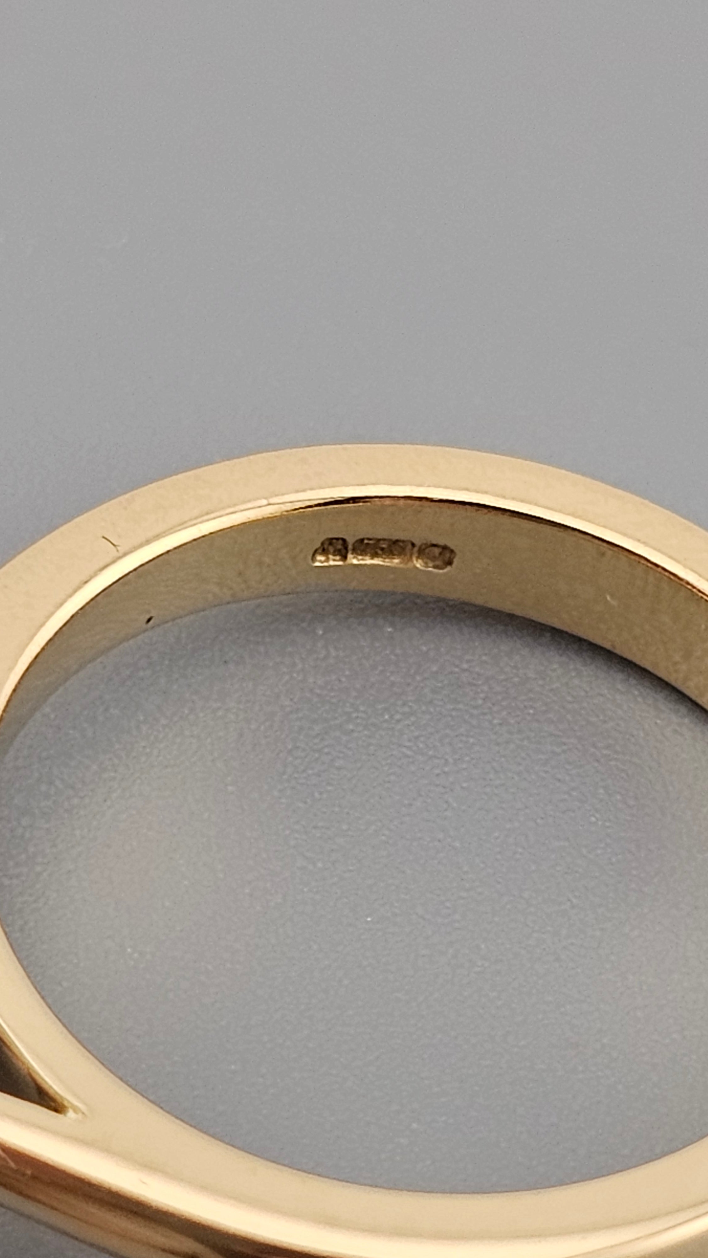 Exquisite IGI Certified 1.01ct E VS2 Lab Diamond Solitaire Ring in 18ct Gold