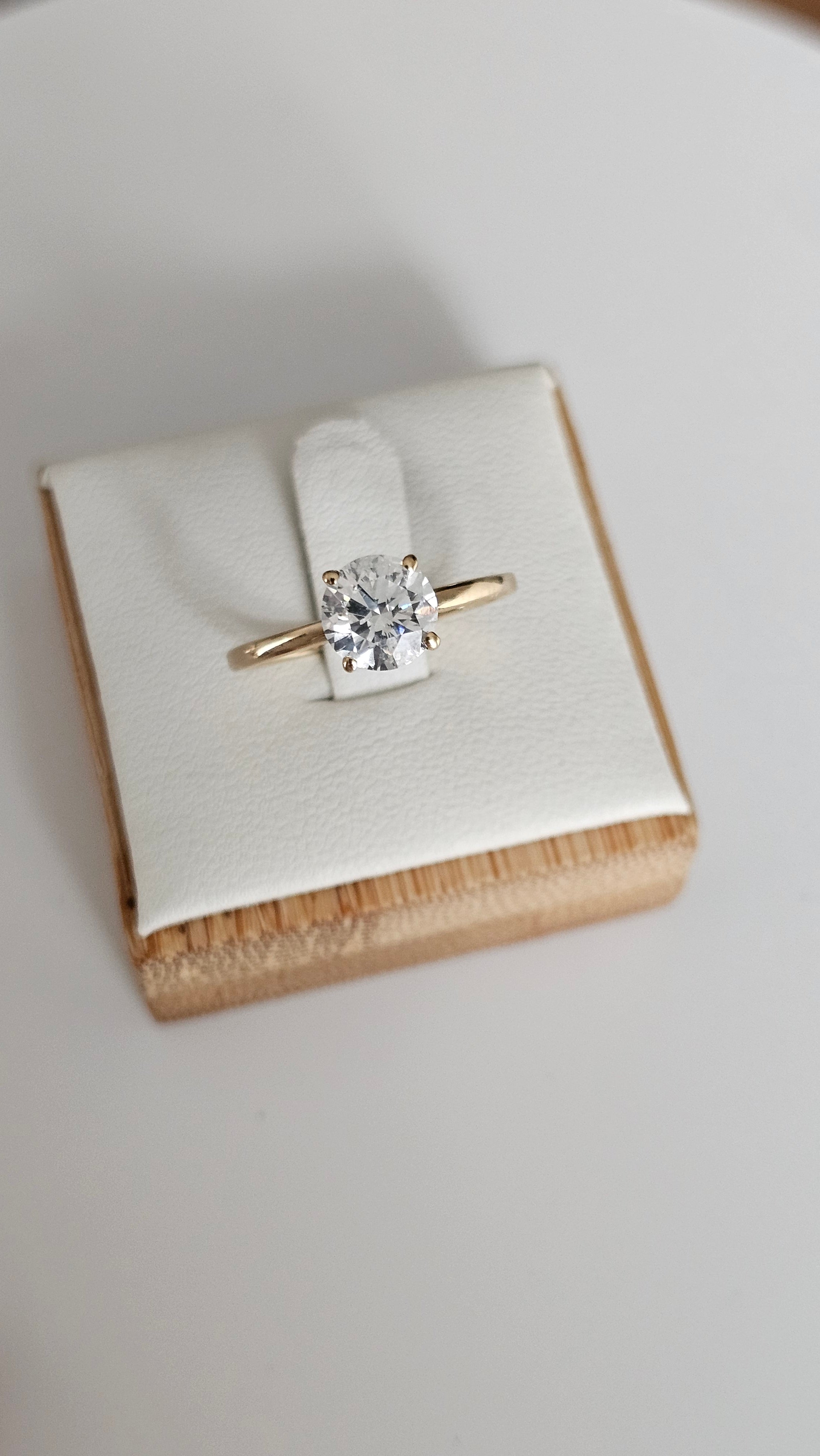 18K Yellow Gold Solitaire Ring Set with Natural Diamond 1.20ct, E, I1