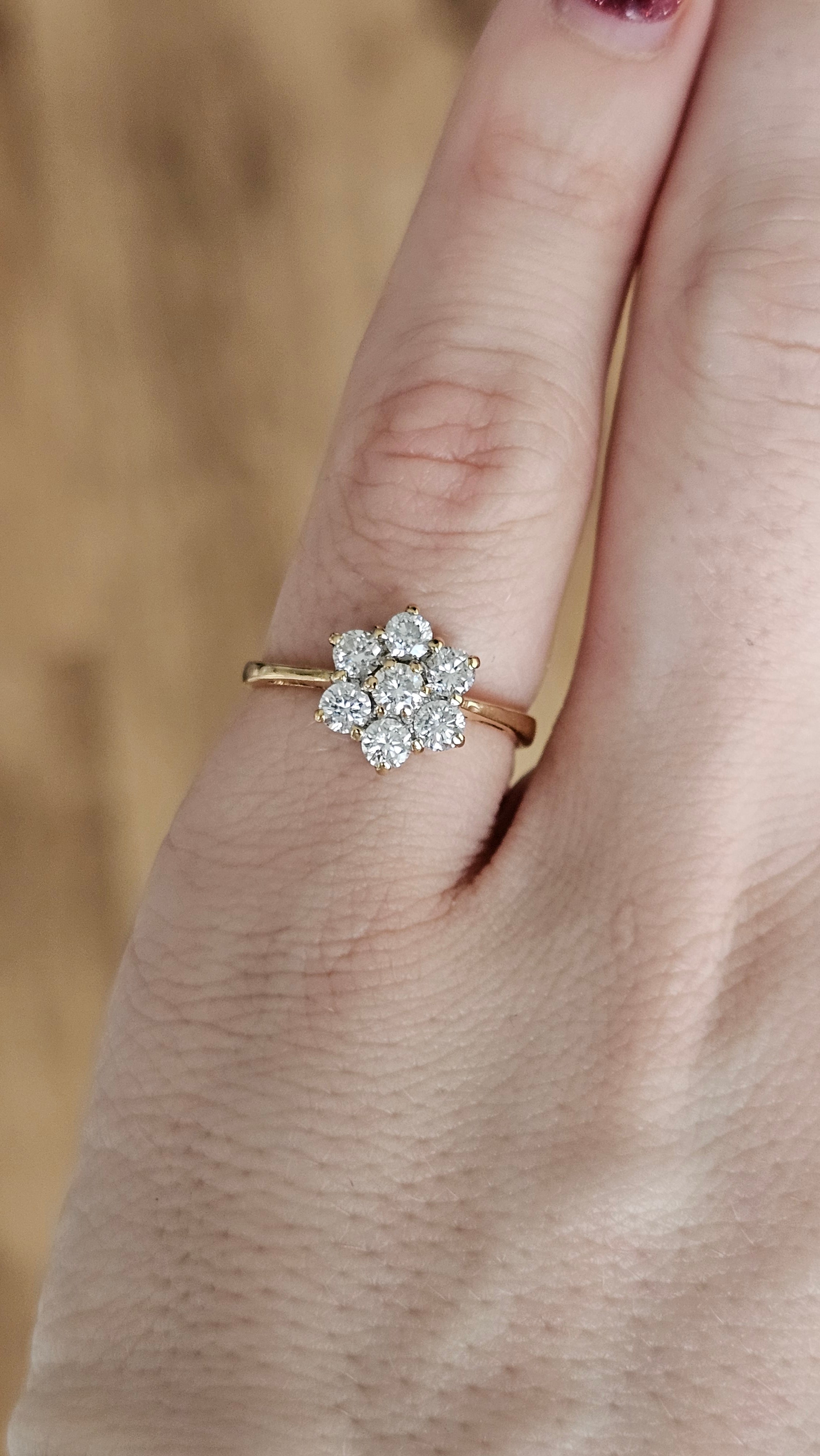 0.63ct Natural Diamond 18k Gold Cluster Ring Size N 1/2 Hallmarked 2.9g