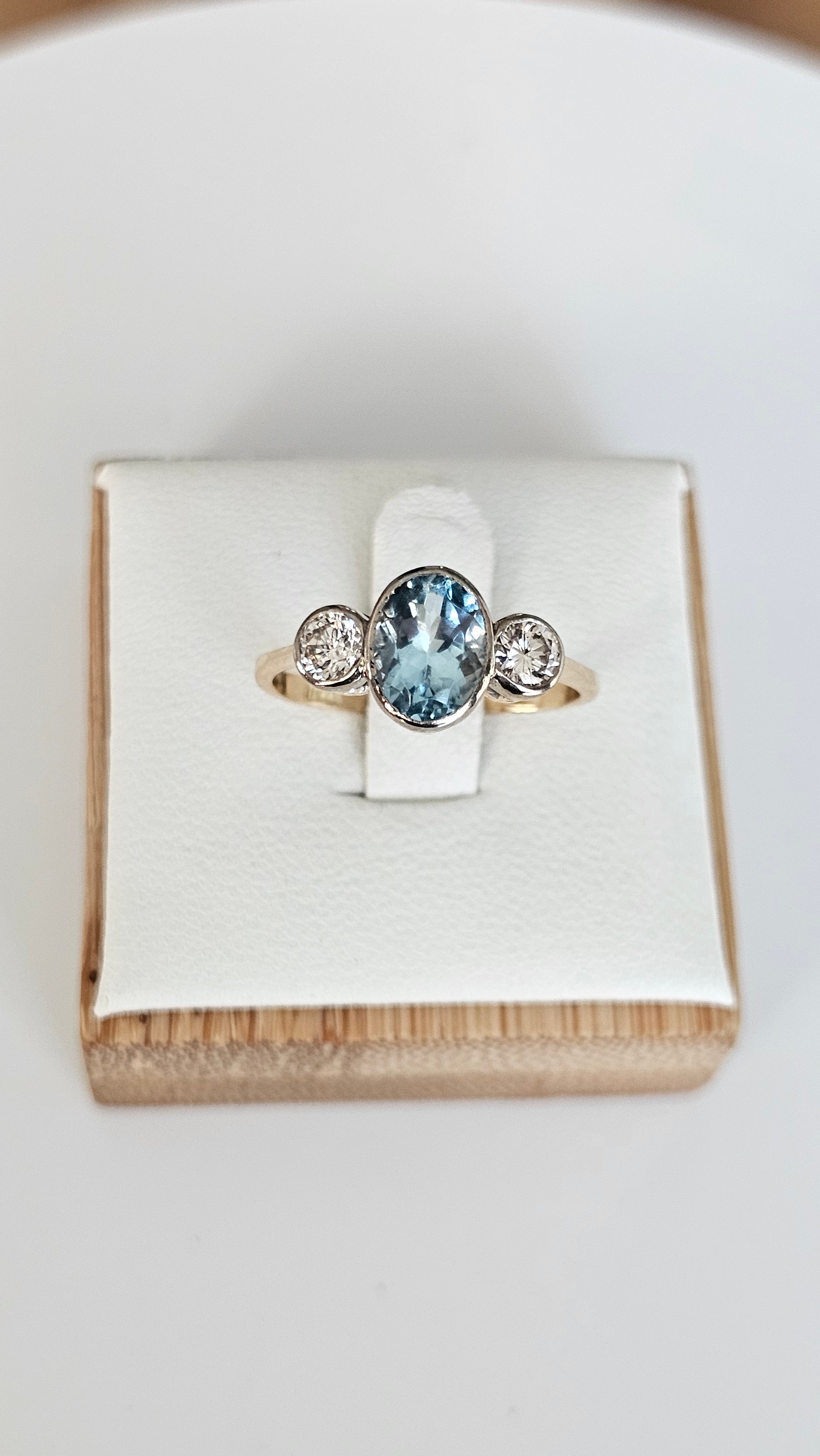 Pre-Loved 18K Yellow Gold Natural Aquamarine (1.25ct) & Diamond Trilogy Ring - Size UK N (2.65g) - WGI Certified