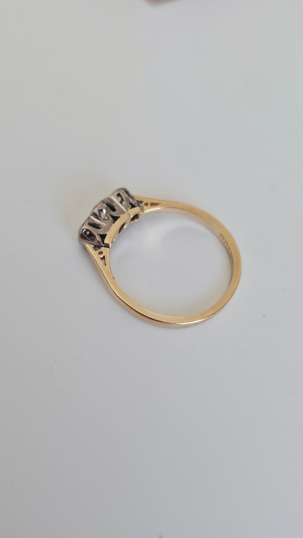 18k Yellow Gold Platinum Diamond Trilogy Ring 0.30ct Size M Vintage 1976