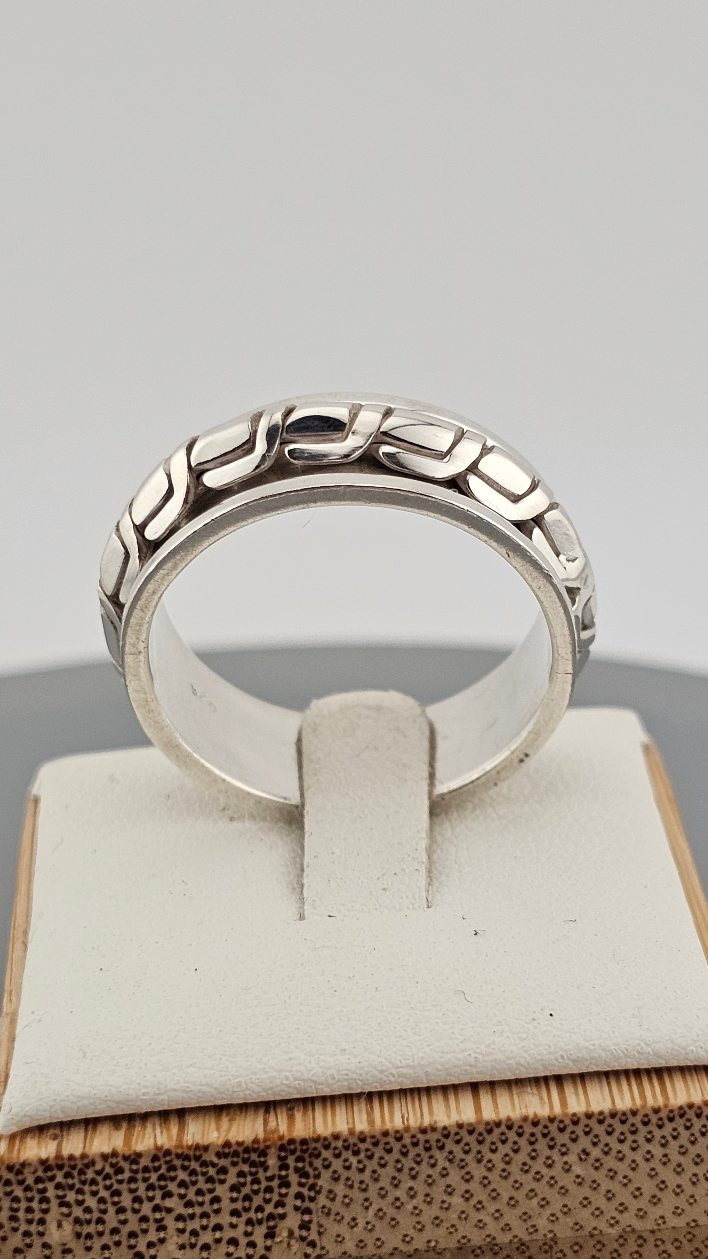 925 Sterling Silver Spinner Ring | Size UK X 1/2 (US 12) | 9.21g | 8.28mm Wide