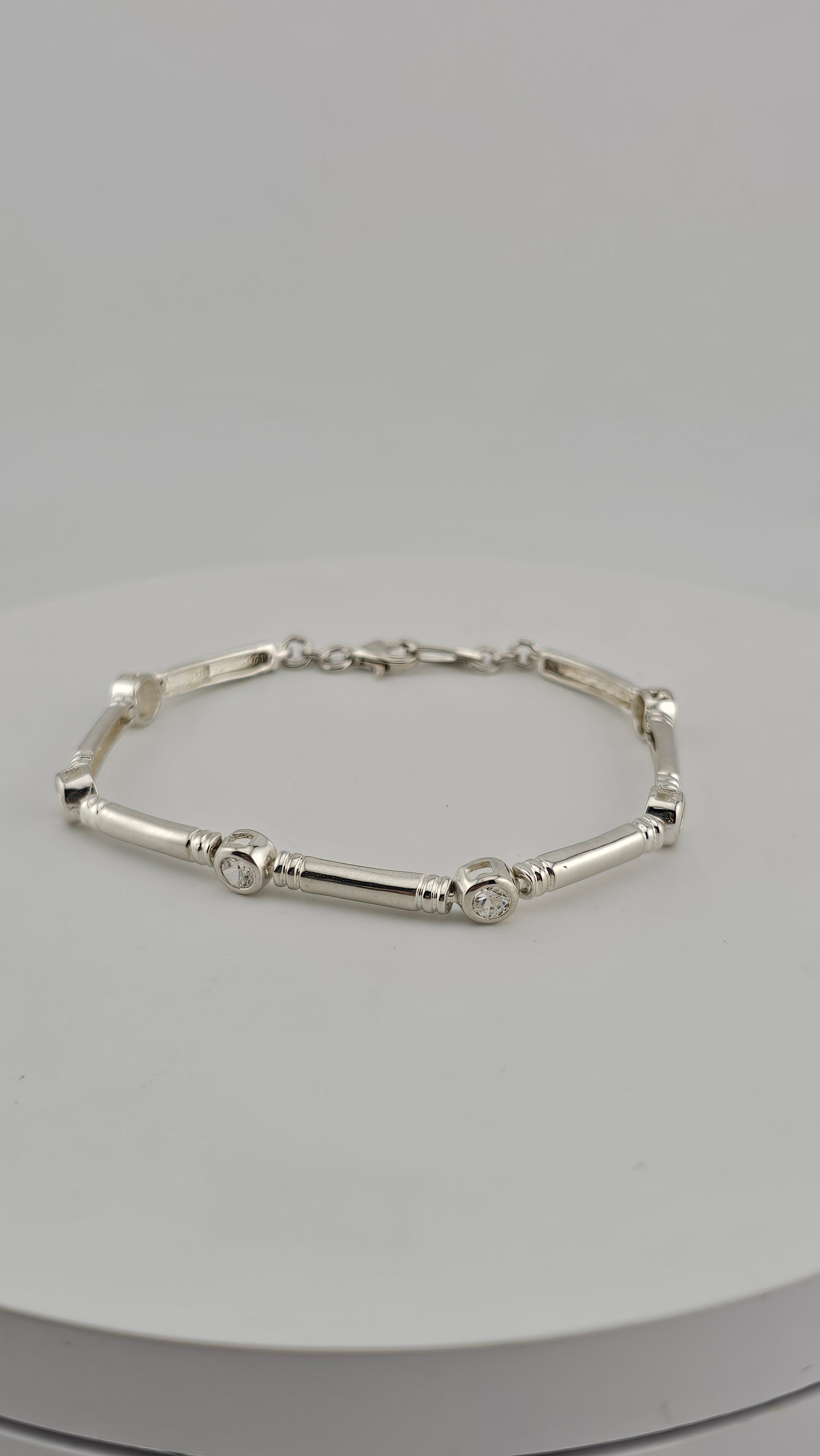 925 Sterling Silver Bar & Bezel Cubic Zirconia Bracelet - 18.5cm (8.23g)