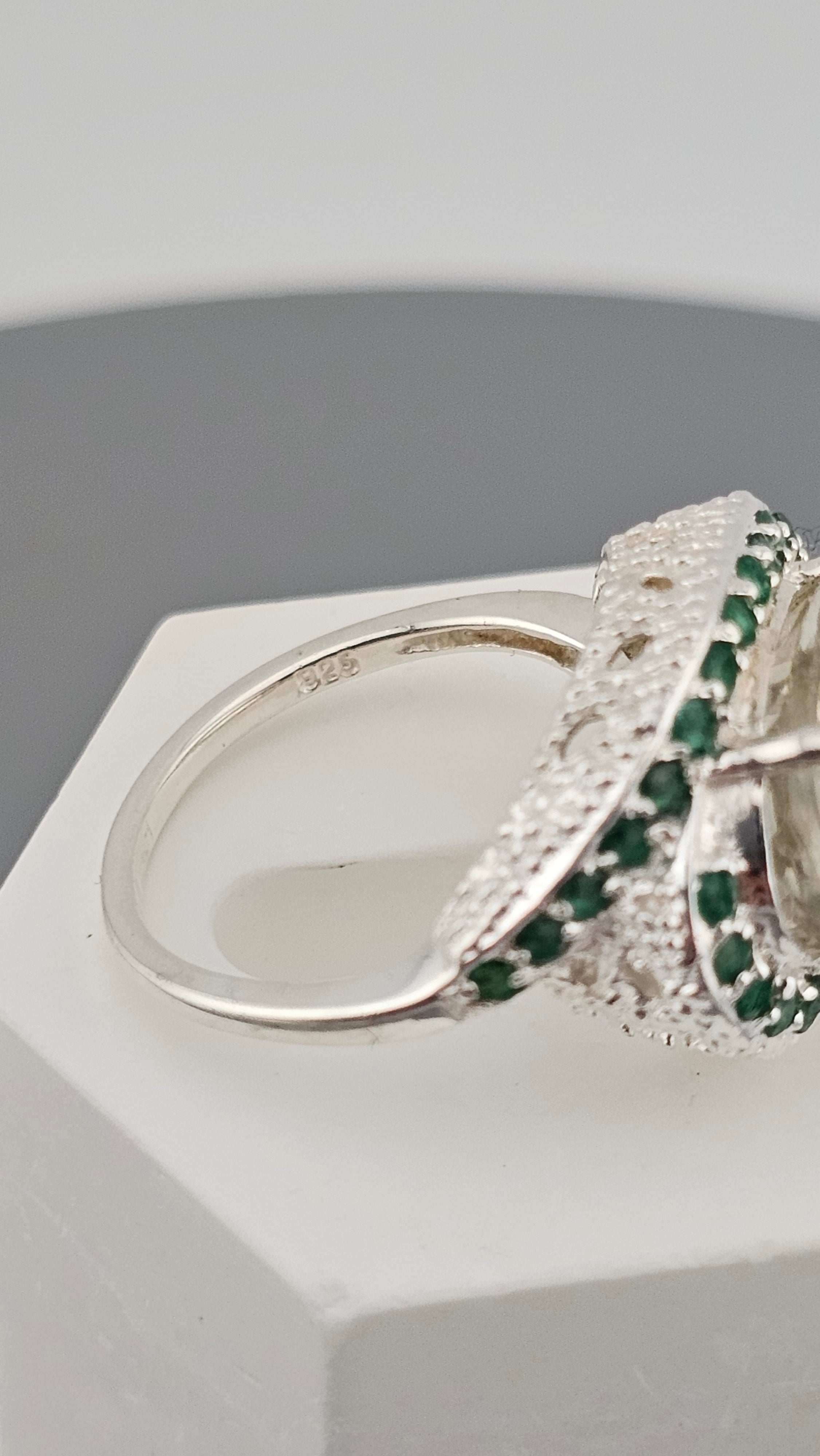 Stunning 925 Sterling Silver Green Amethyst & Emerald Statement Ring