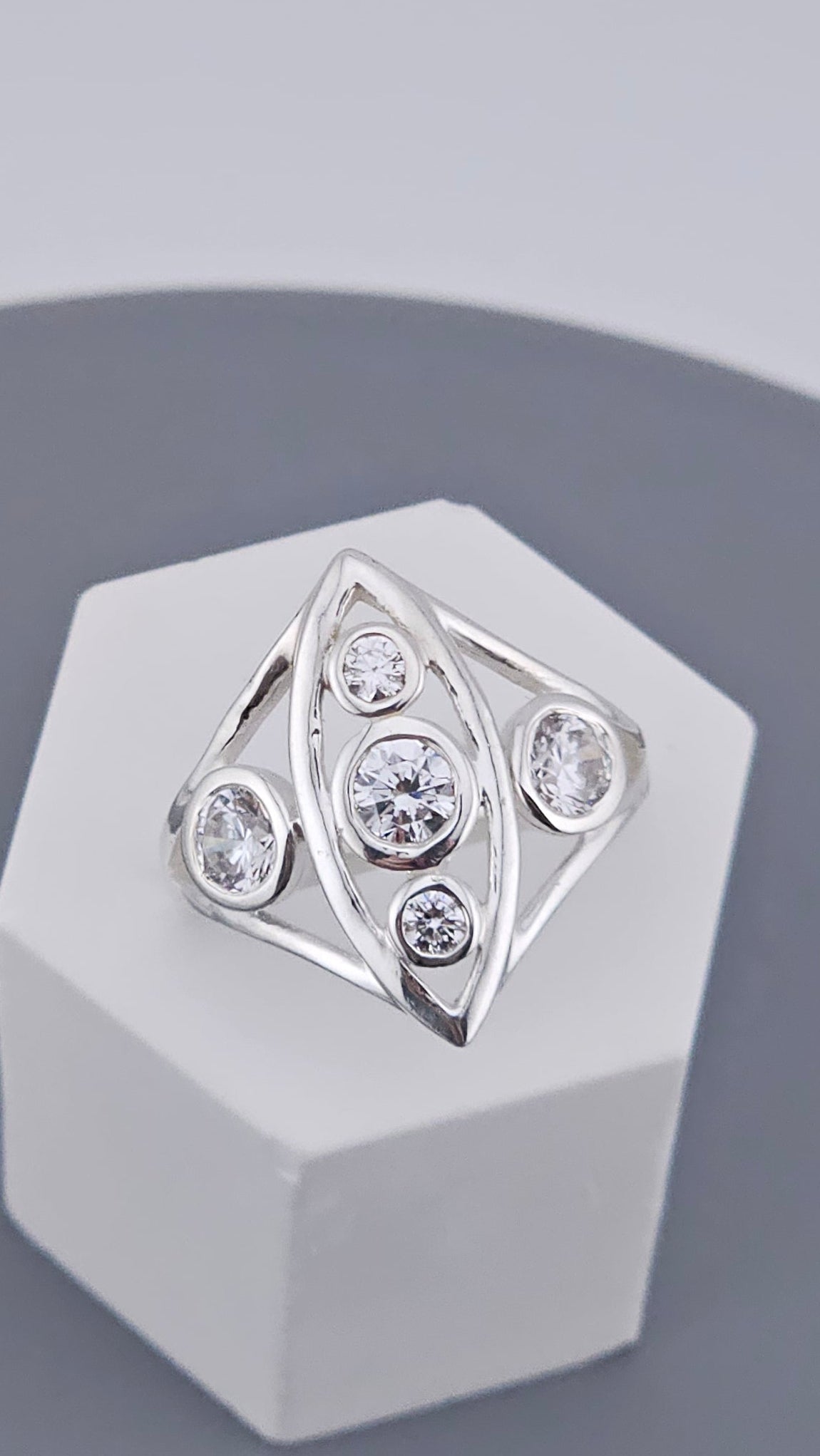 Modernist 925 Sterling Silver Geometric "Bubble" Wave Ring