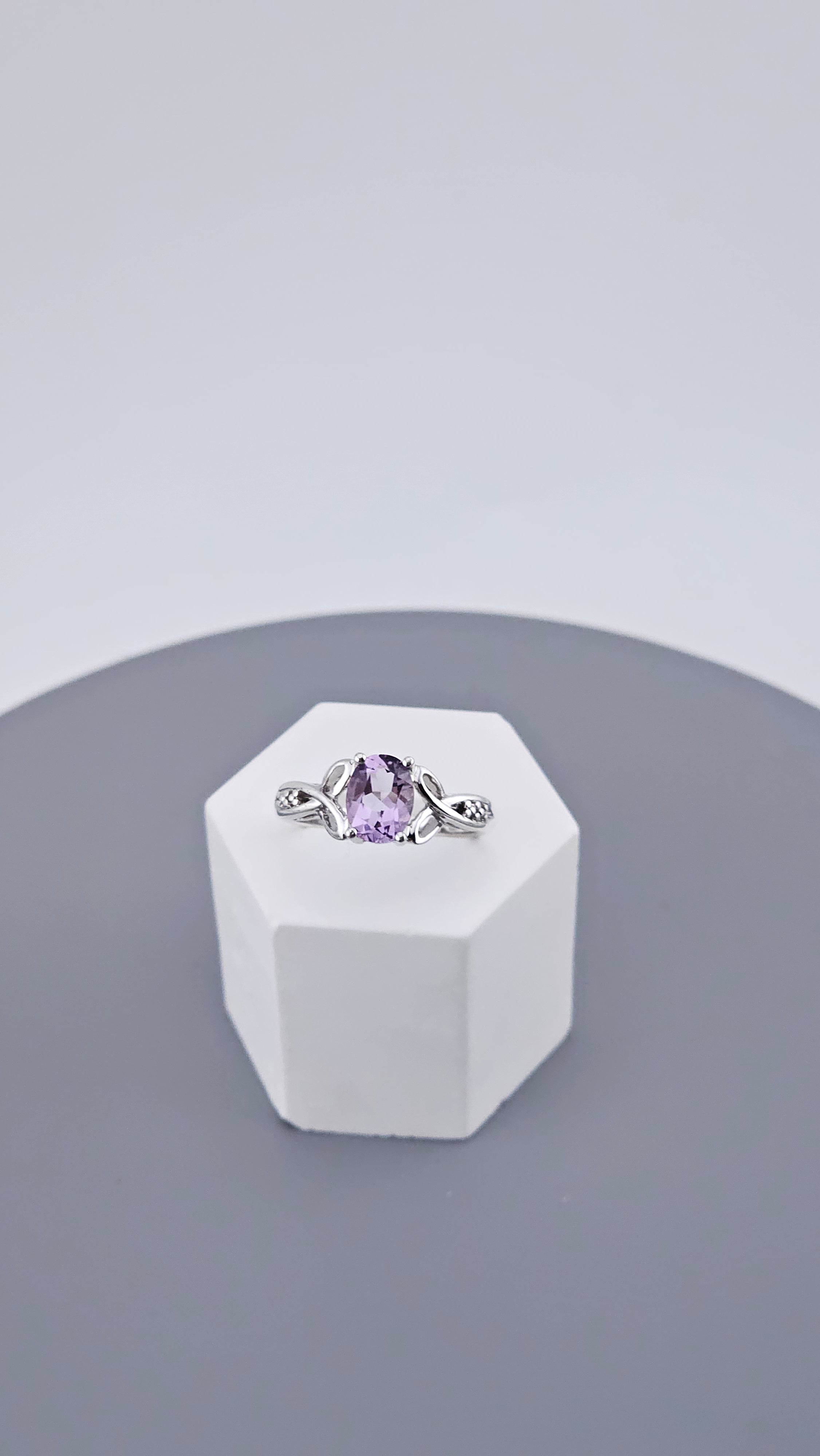 Oval Amethyst Celtic Knot Ring in 925 Sterling Silver