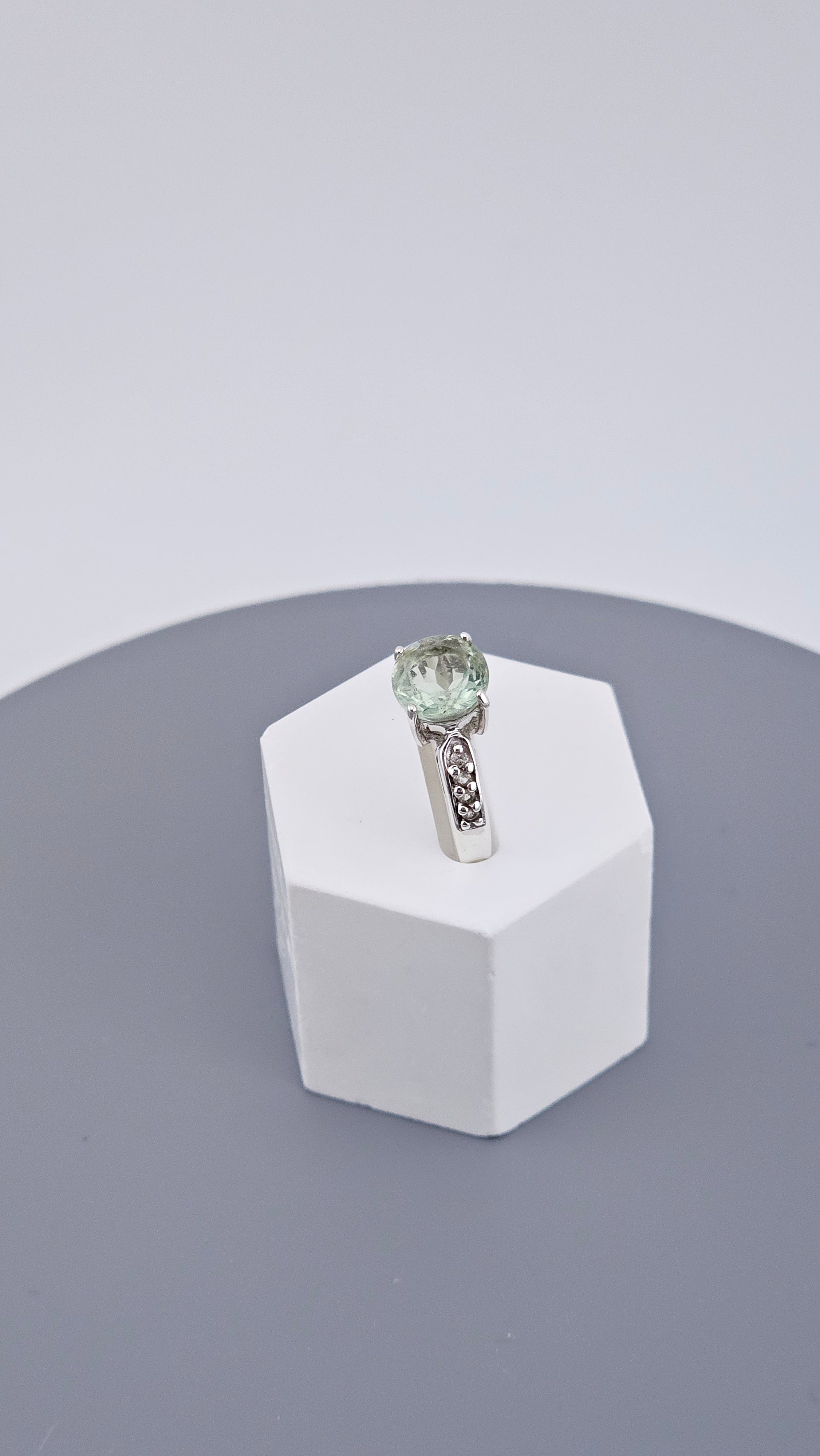 Round Green Amethyst & Zirconia Shouldered Ring in 925 Silver