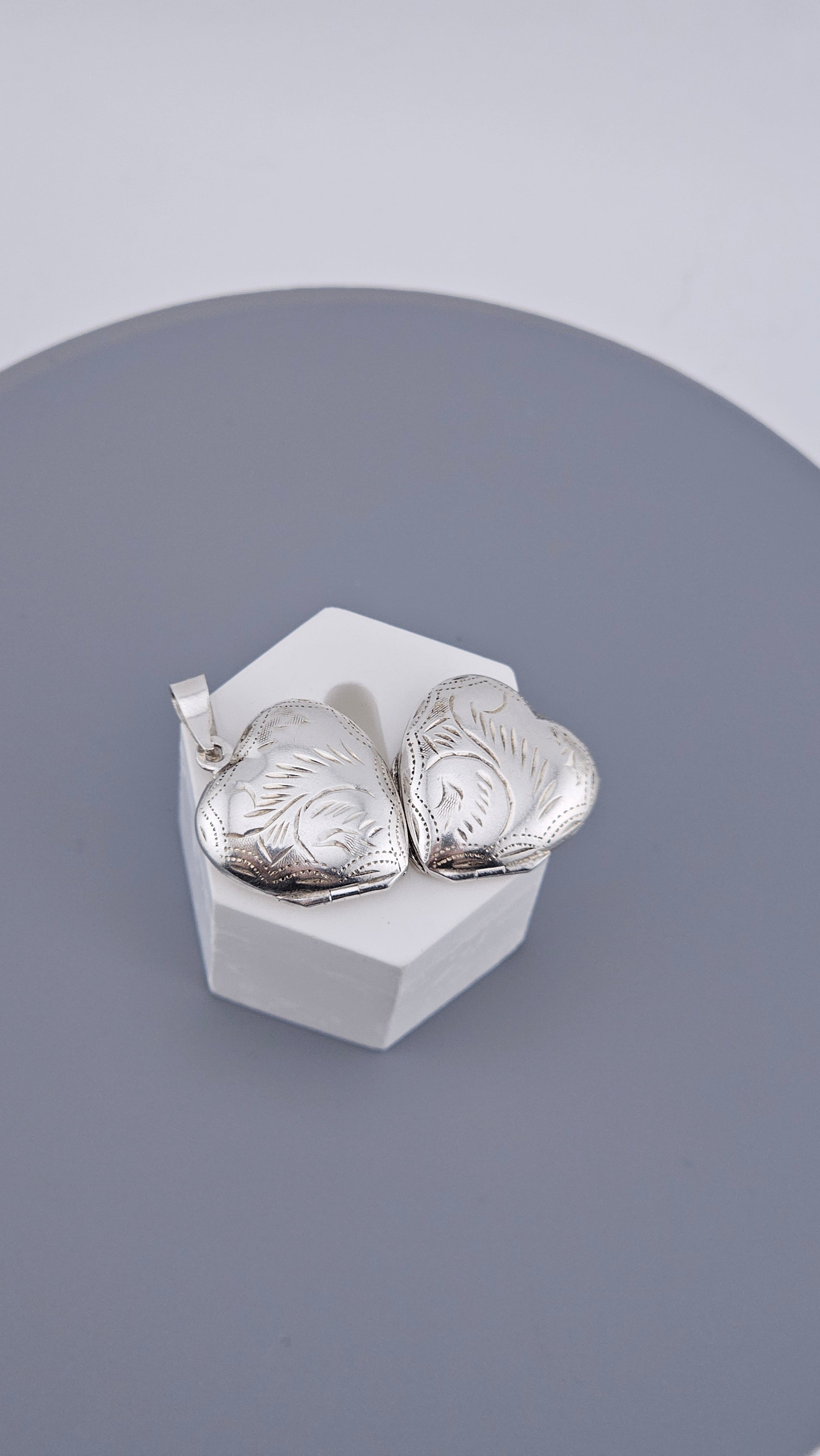 Vintage 925 Sterling Silver Four-Window Heart Locket