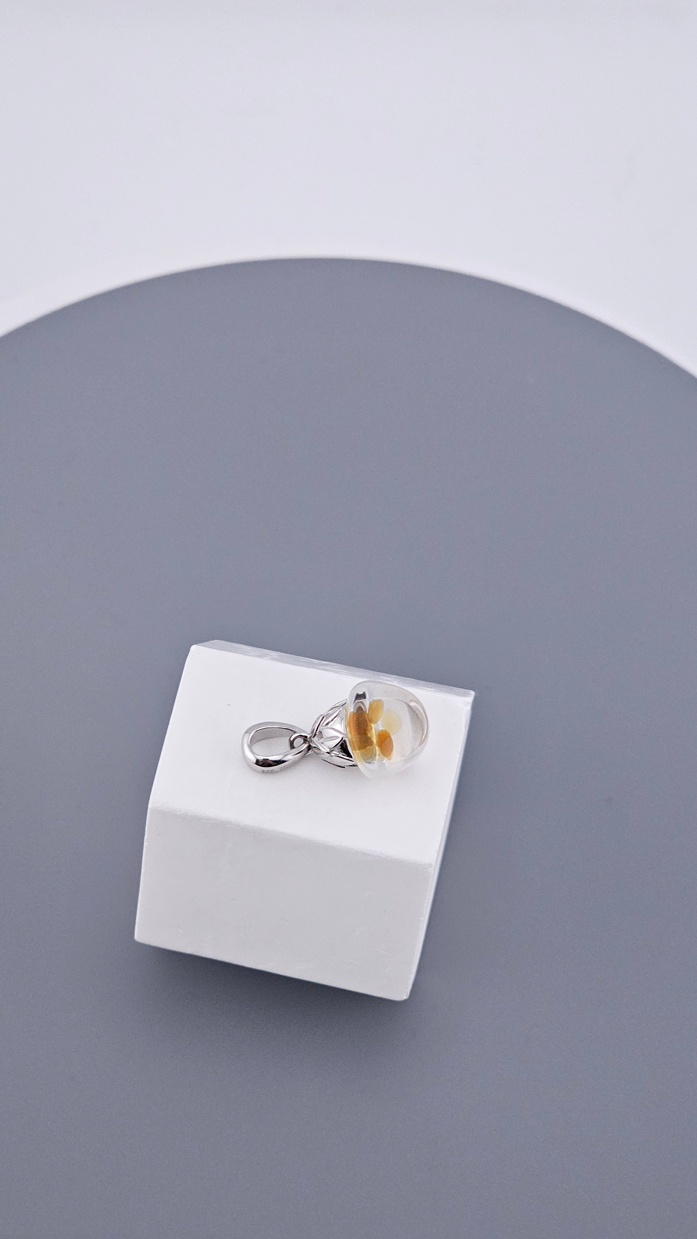 Unique 925 Sterling Silver Encapsulated "Jellyfish" Floating Gemstone Pendant