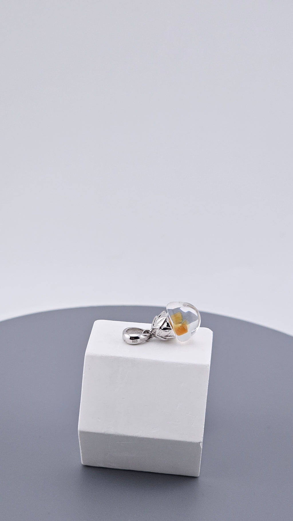 Unique 925 Sterling Silver Encapsulated "Jellyfish" Floating Gemstone Pendant