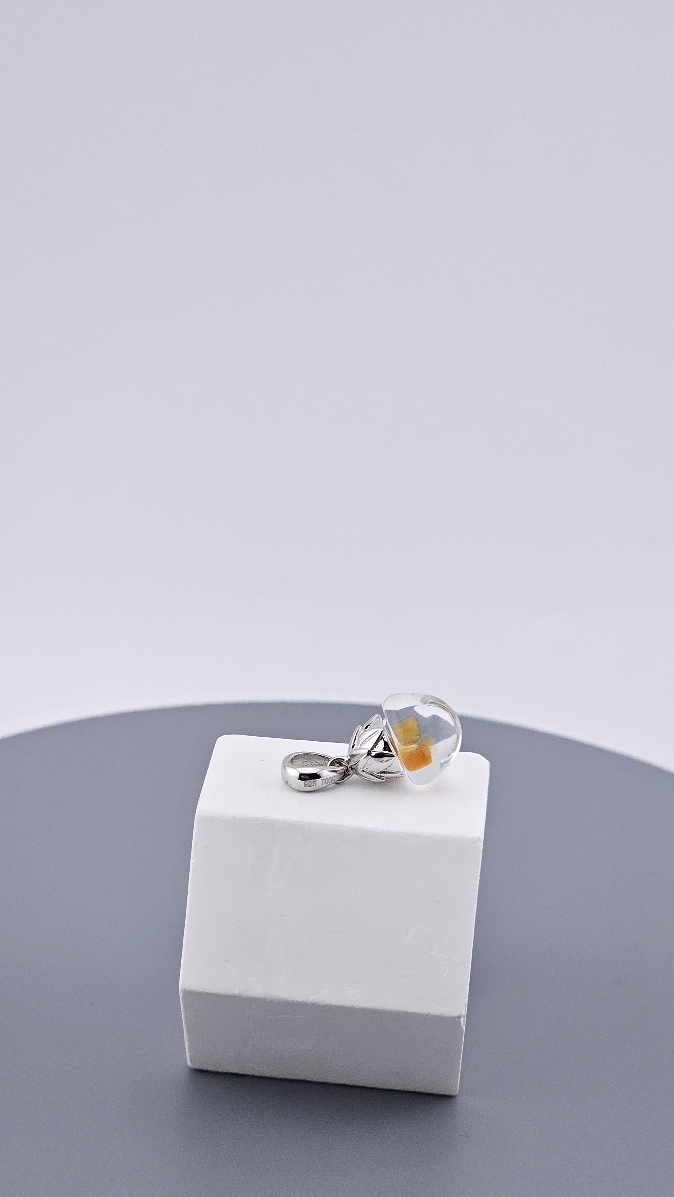 Unique 925 Sterling Silver Encapsulated "Jellyfish" Floating Gemstone Pendant