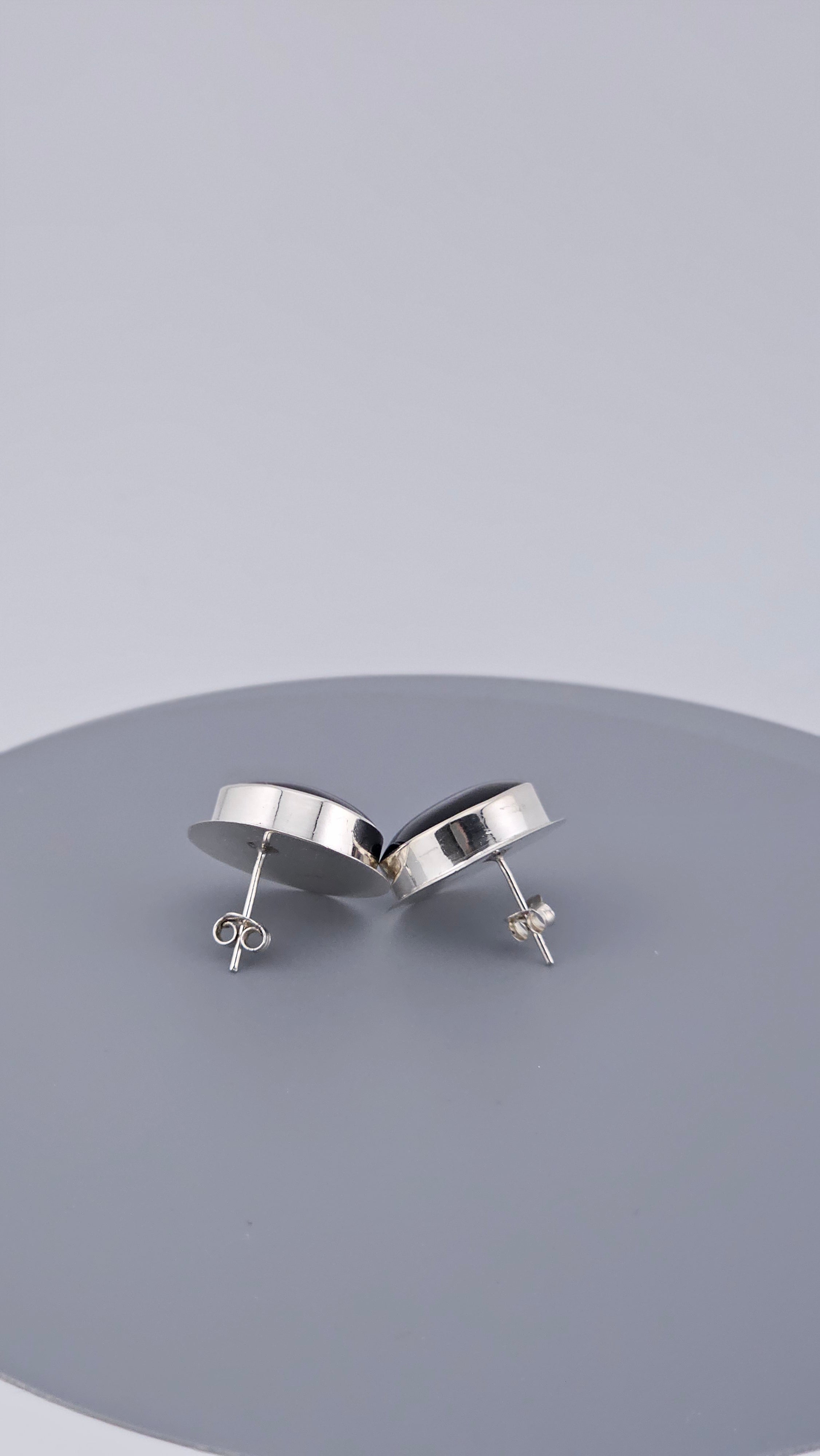 Bold Round Black Onyx 925 Sterling Silver Bezel-Set Stud Earrings