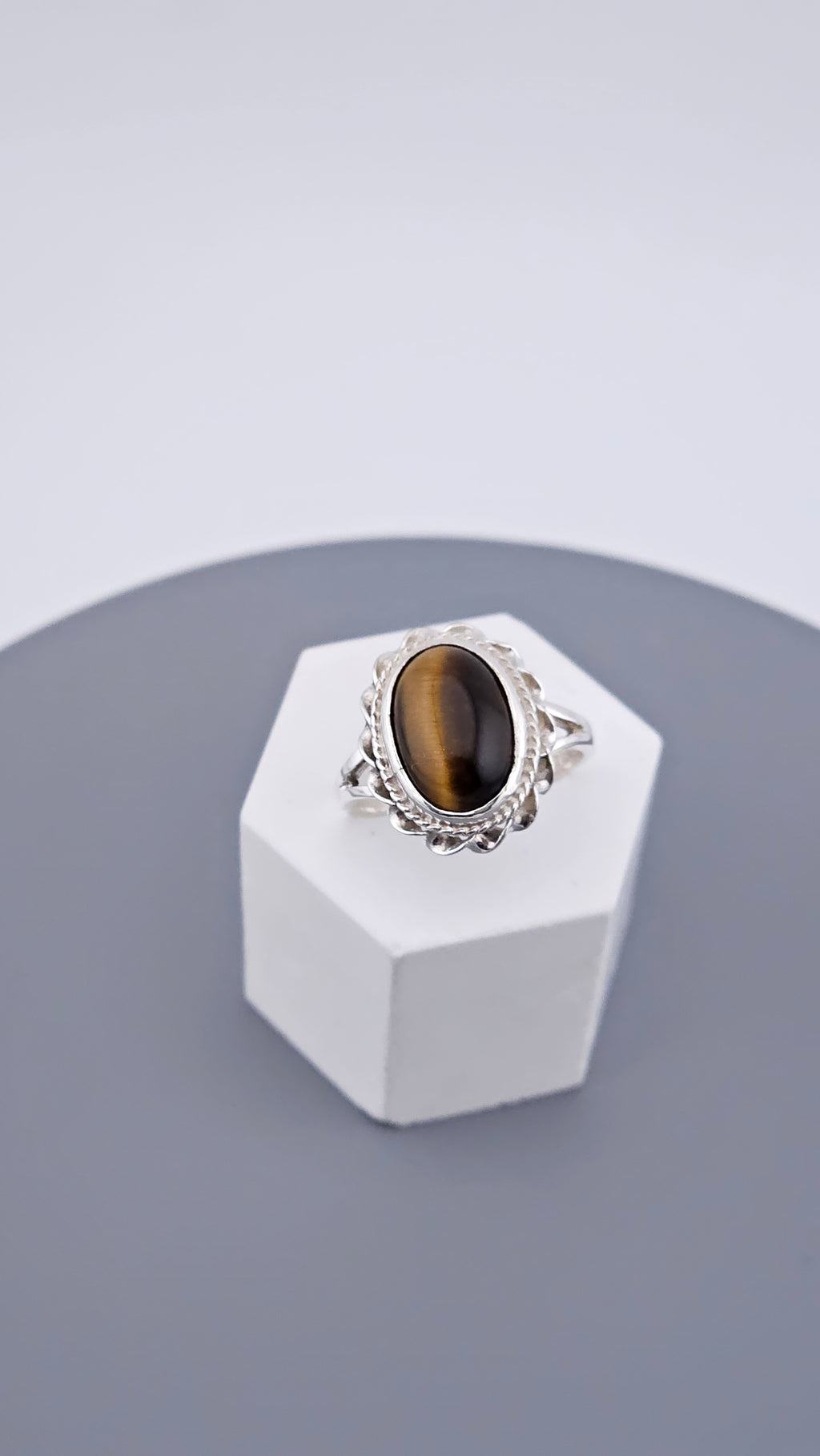 Vintage Sterling Silver Tiger's Eye Statement Ring (1978)