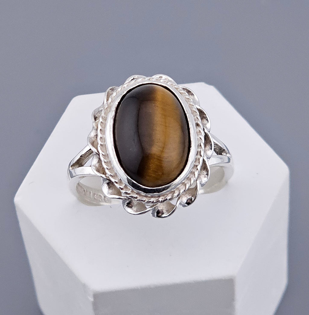 Vintage Sterling Silver Tiger's Eye Statement Ring (1978)