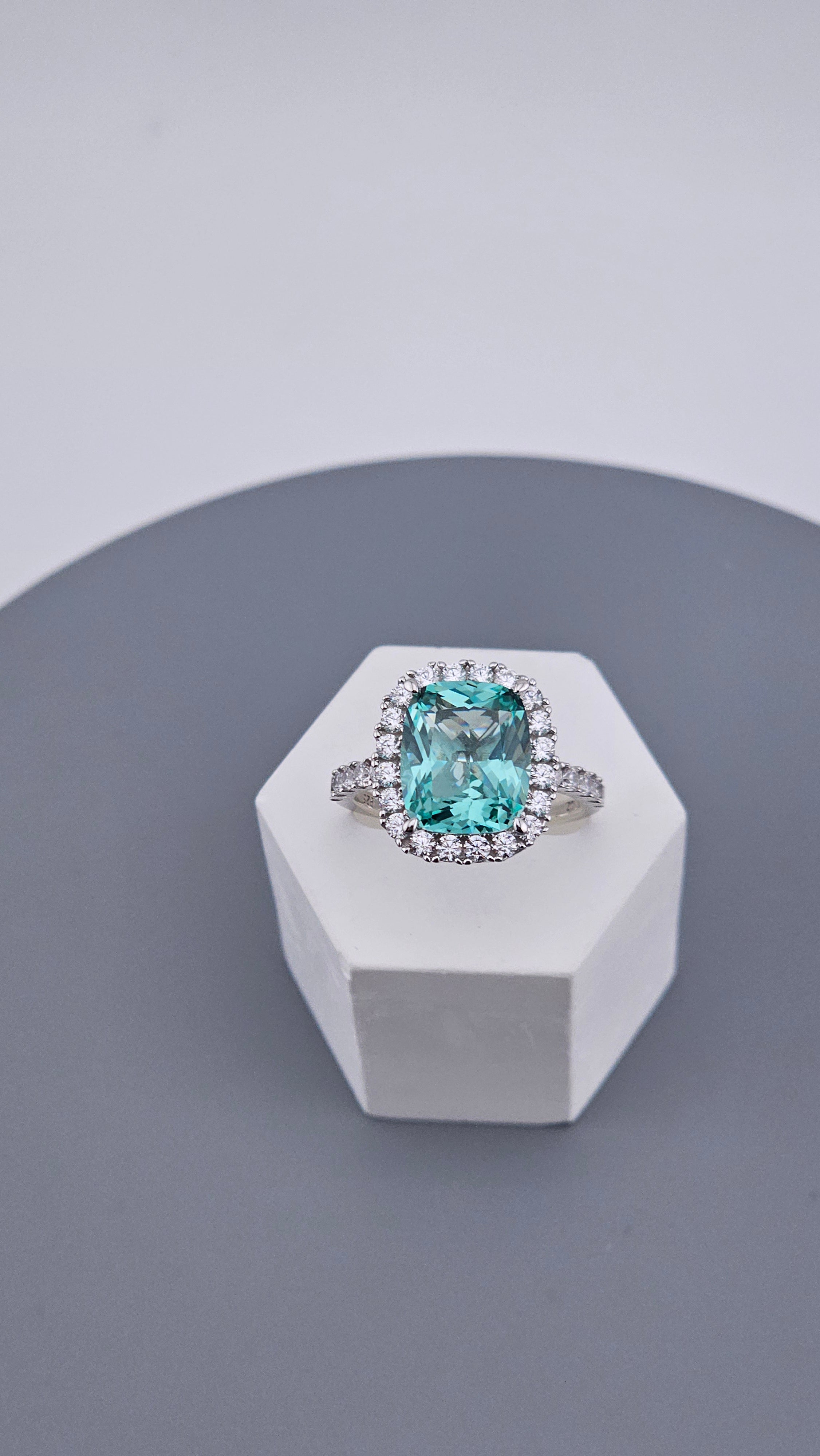 Vintage 925 Sterling Silver Cubic Zirconia Statement Cluster Ring