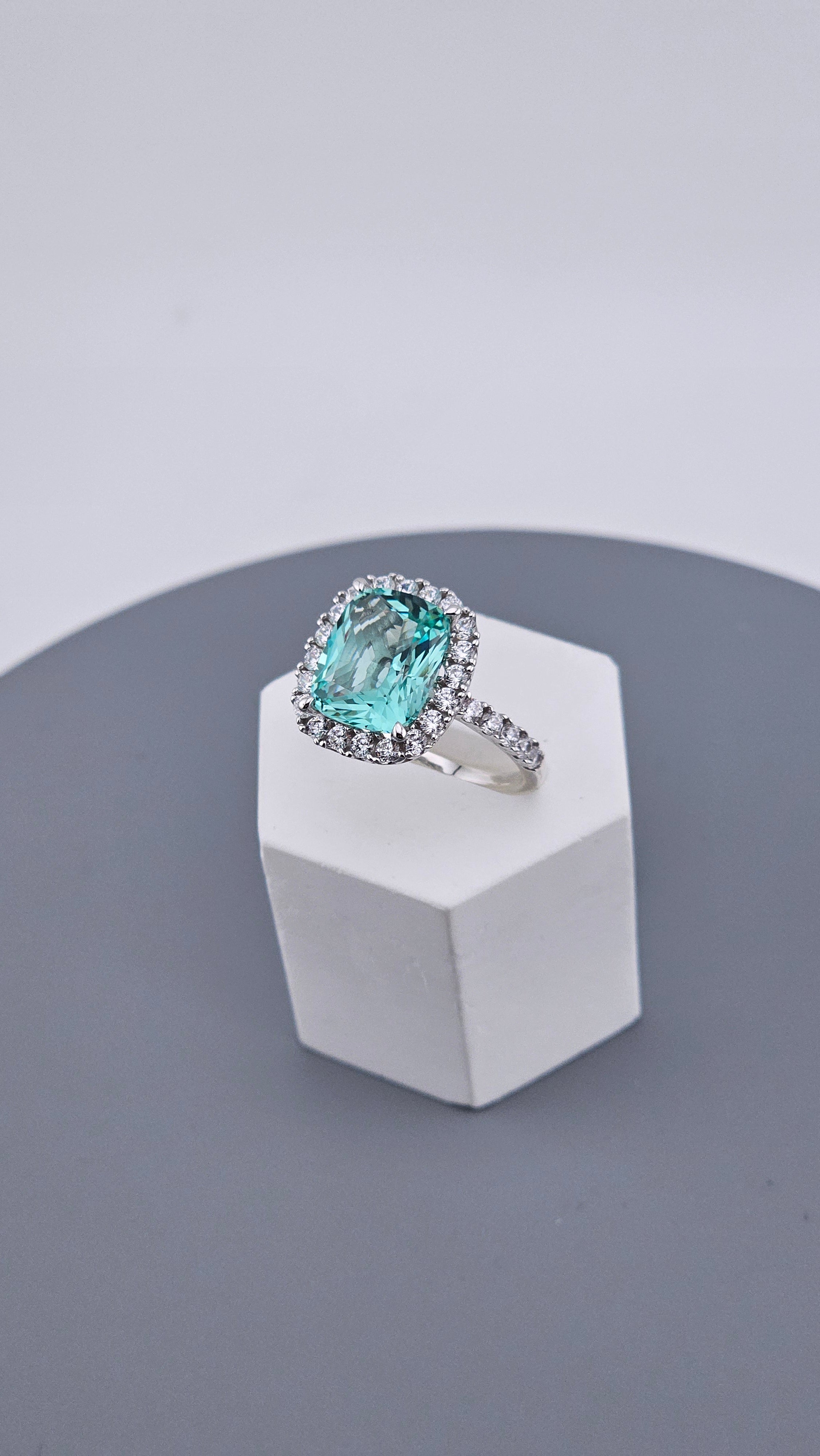 Vintage 925 Sterling Silver Cubic Zirconia Statement Cluster Ring