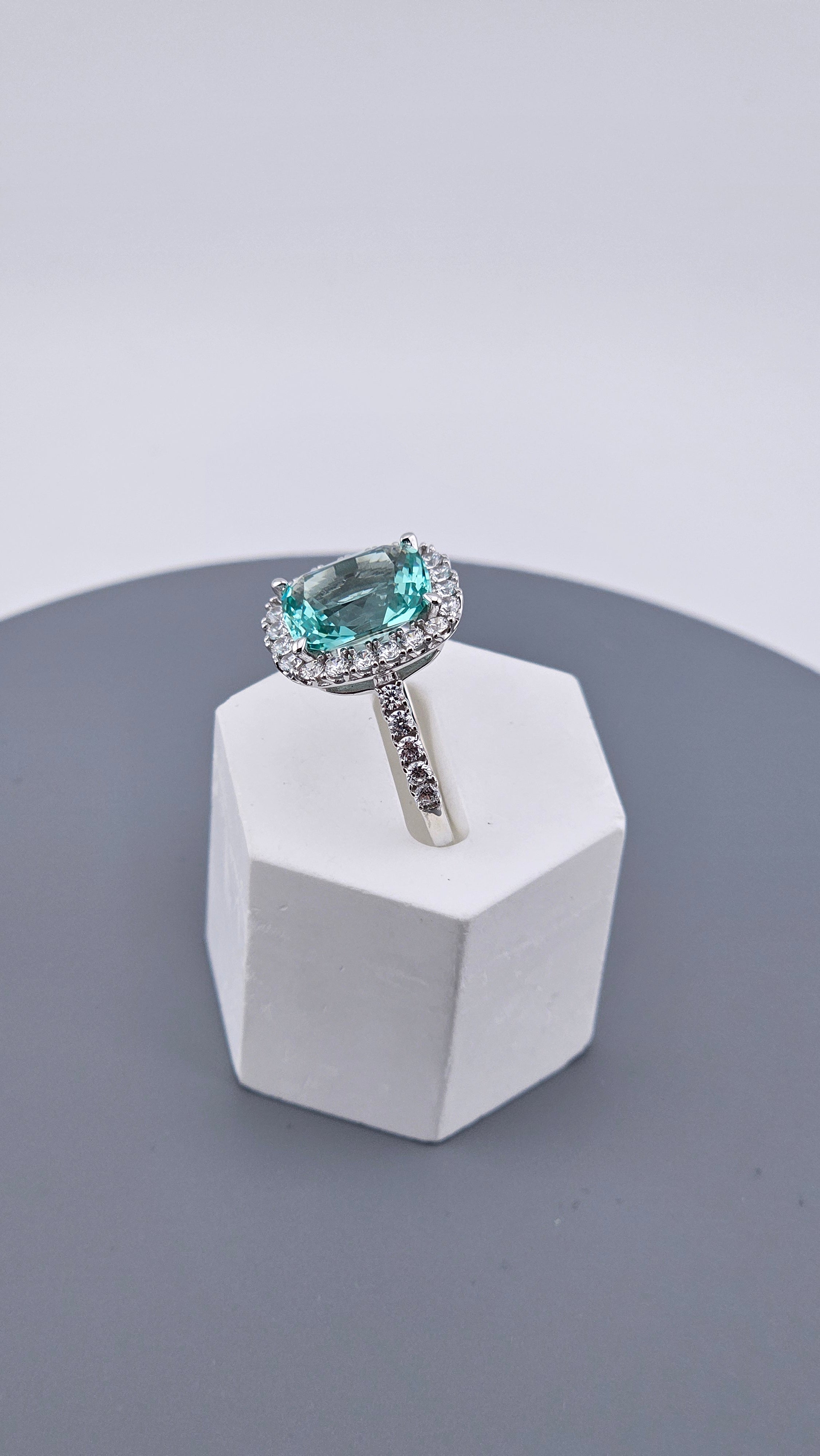 Vintage 925 Sterling Silver Cubic Zirconia Statement Cluster Ring