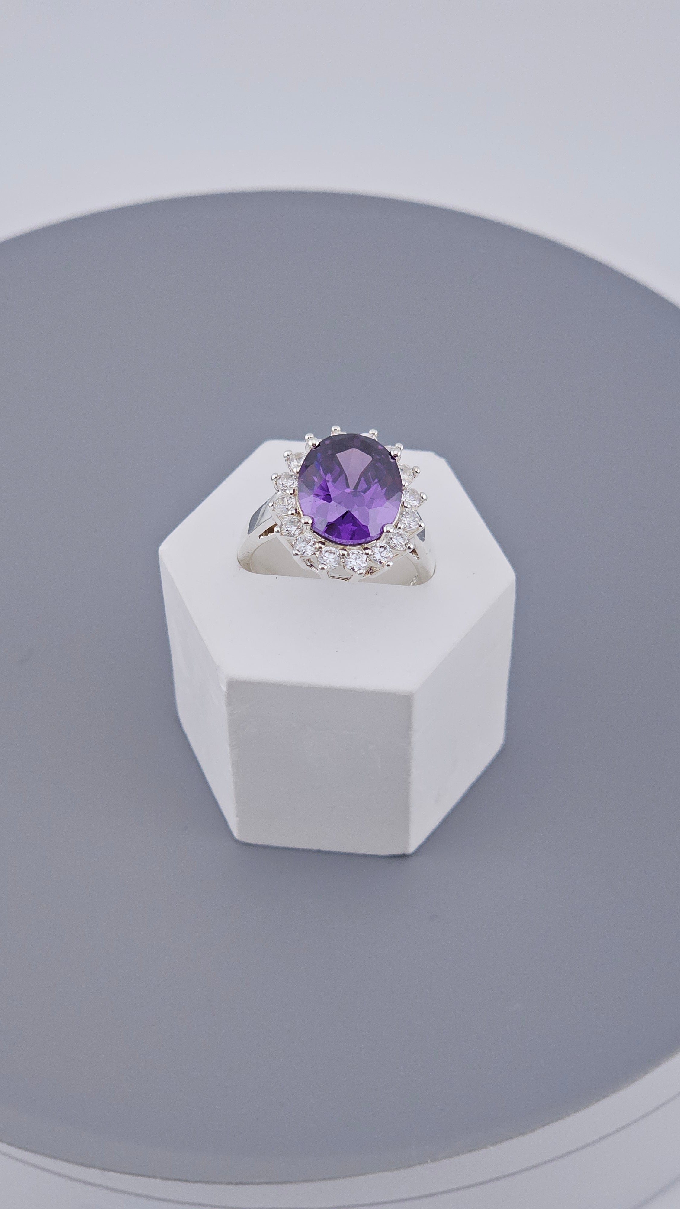 Elegant 925 Sterling Silver Purple and Clear Cubic Zirconia Cluster Ring