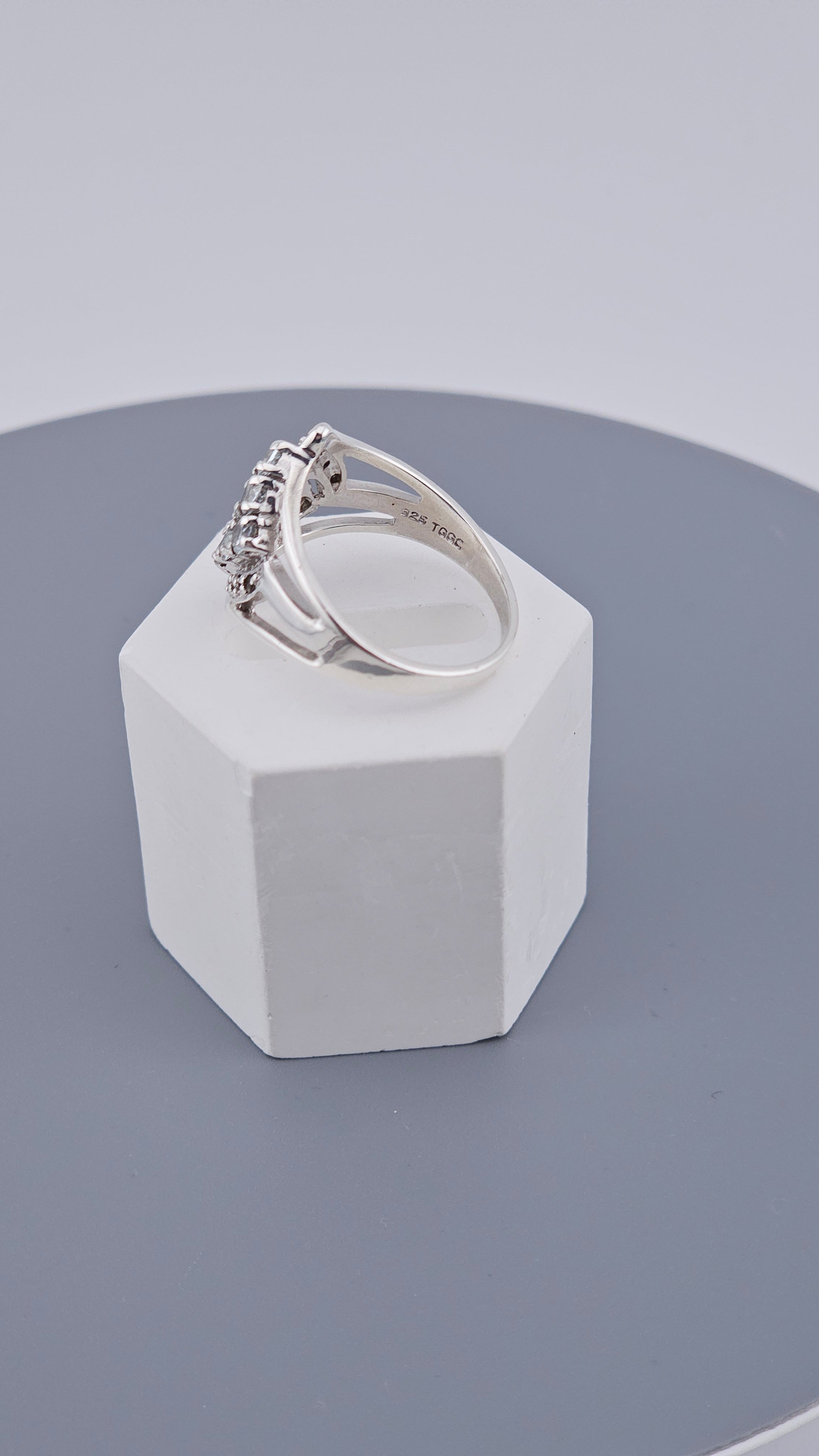 Stunning 925 Sterling Silver Aquamarine Cluster Ring – Size P (US 7.5) – TGGC Stamped