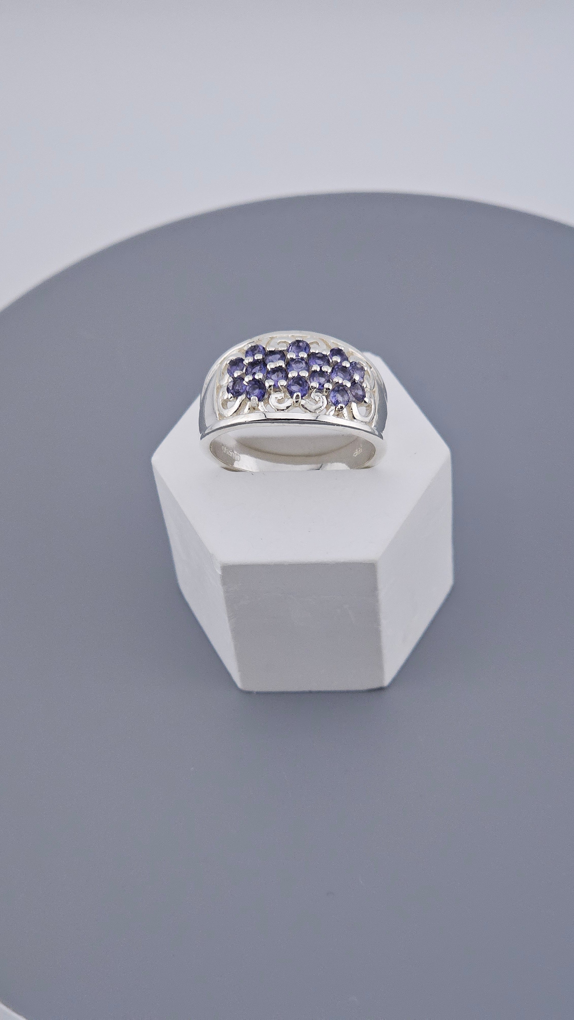 Vintage 925 Sterling Silver Tanzanite Ring - Size R 1/2  - 5.86g Bold Band