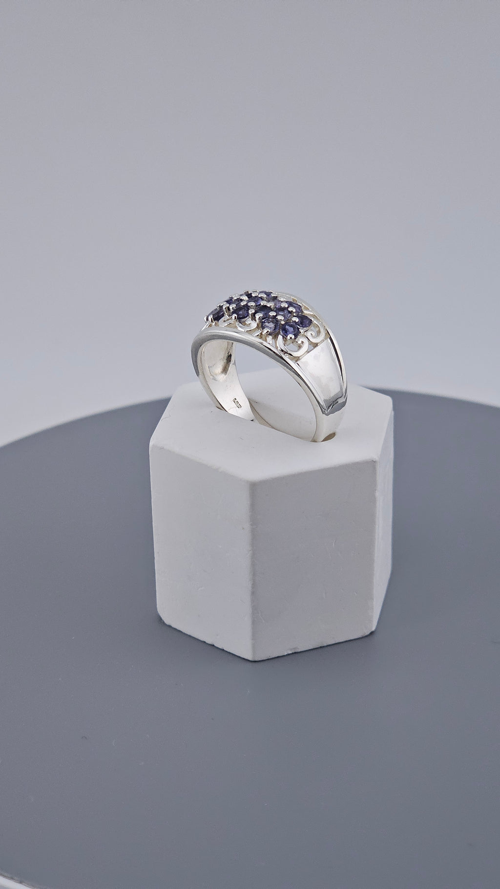 Vintage 925 Sterling Silver Tanzanite Ring - Size R 1/2  - 5.86g Bold Band