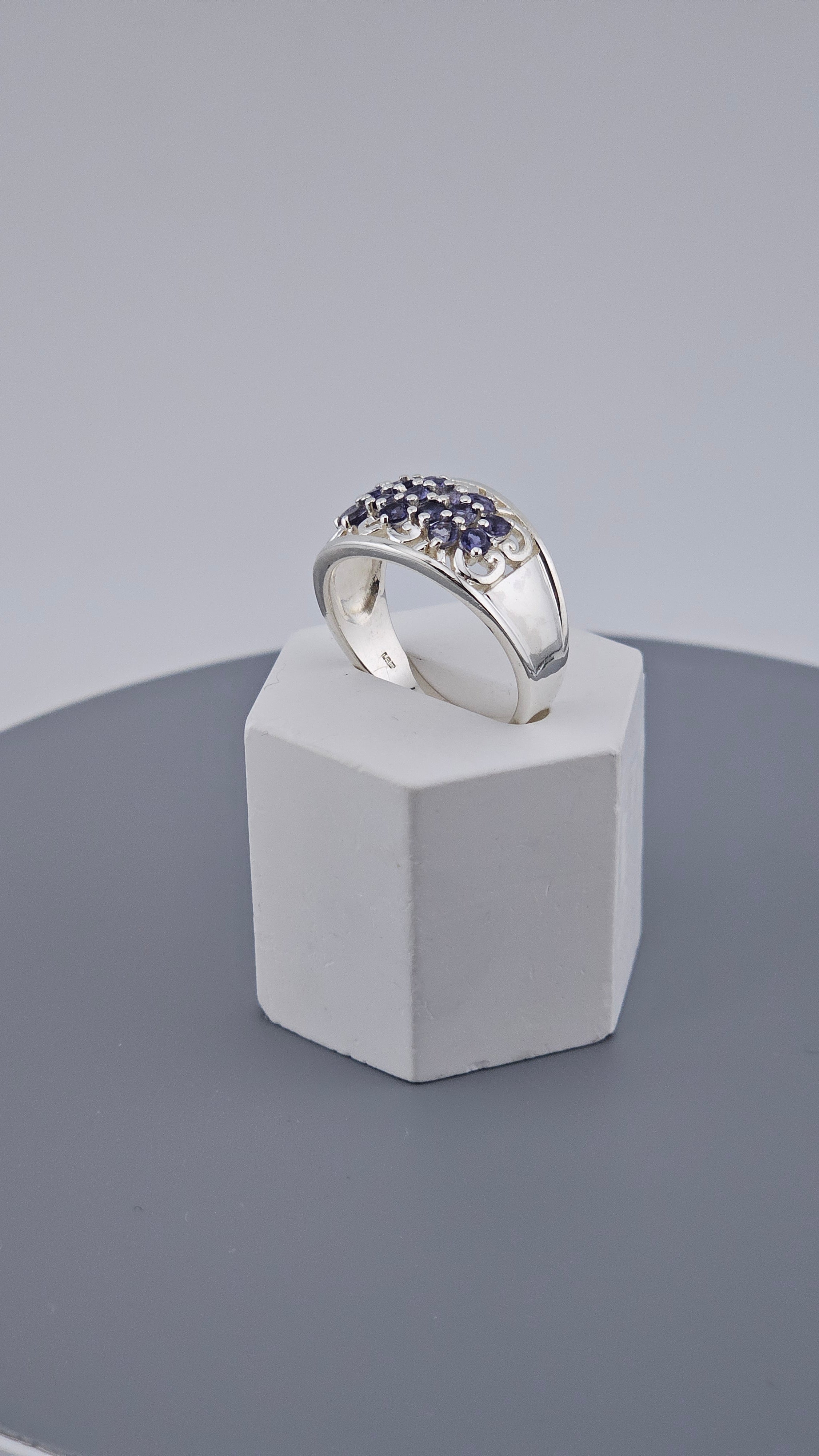 Vintage 925 Sterling Silver Tanzanite Ring - Size R 1/2  - 5.86g Bold Band