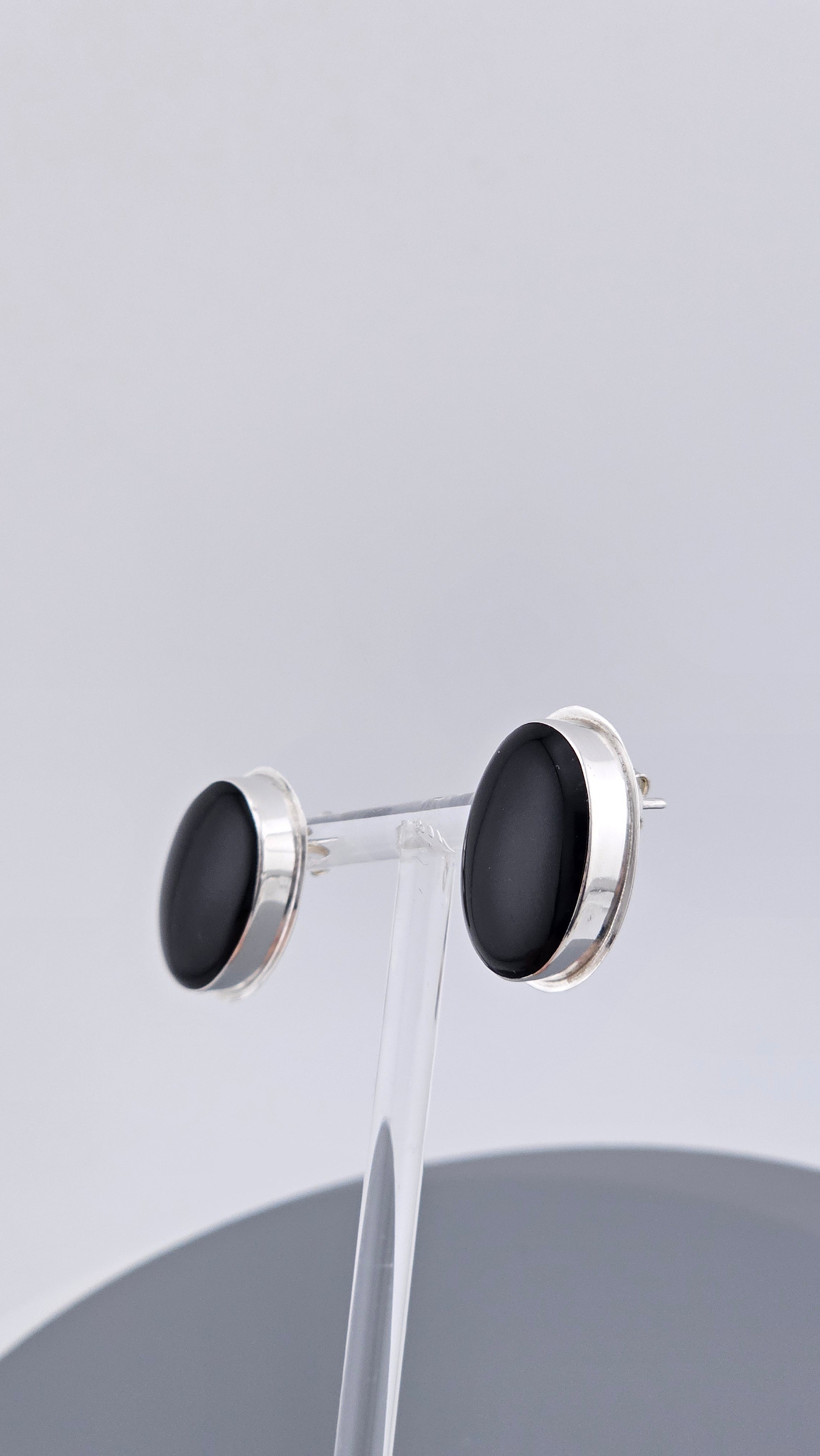 Large Sterling Silver & Black  Onyx Oval Cabochon Stud Earrings (8.46g)