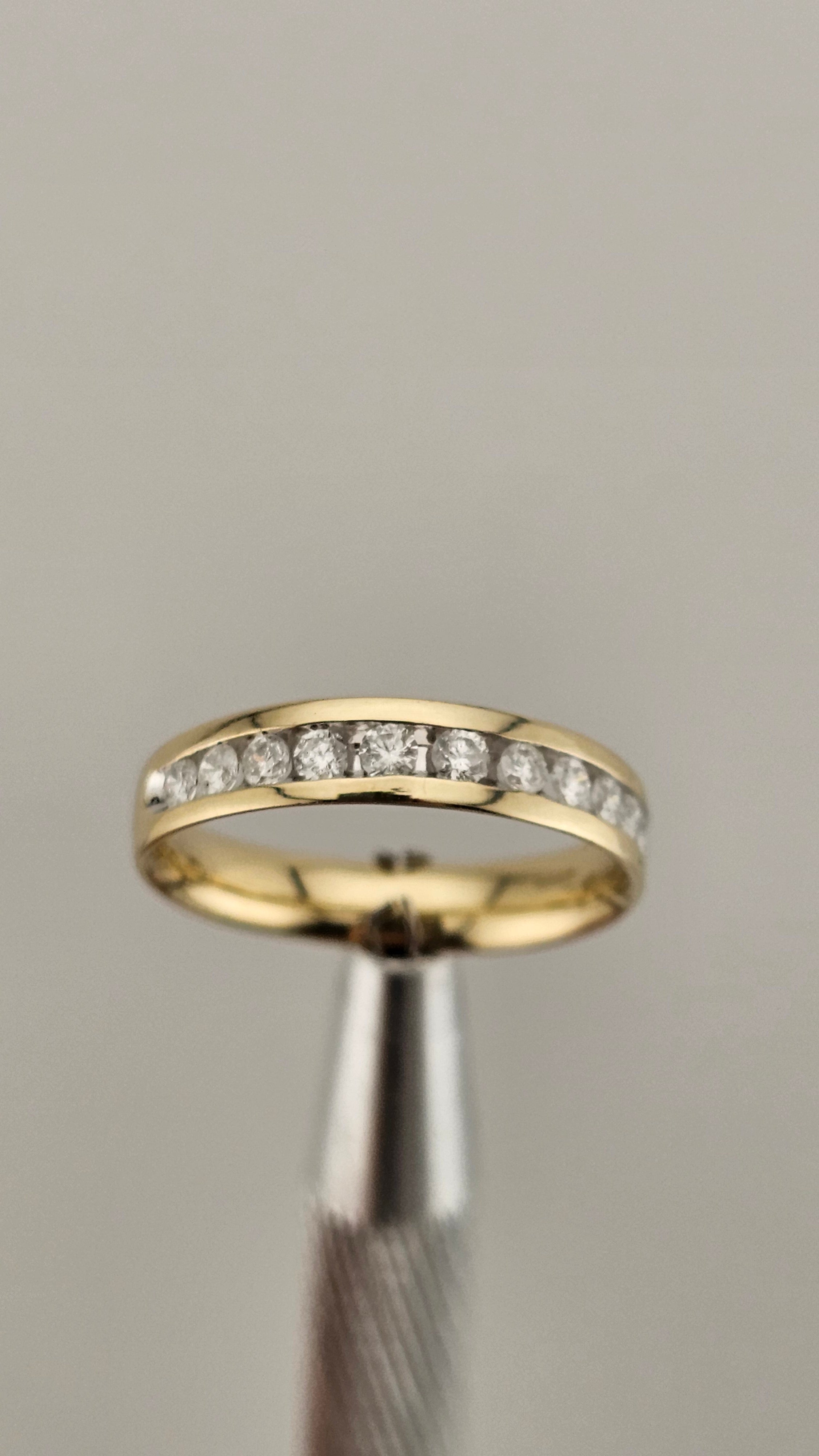 0.50ct Natural Diamond & 9ct Yellow Gold Half Eternity Band – Size Q 1/2