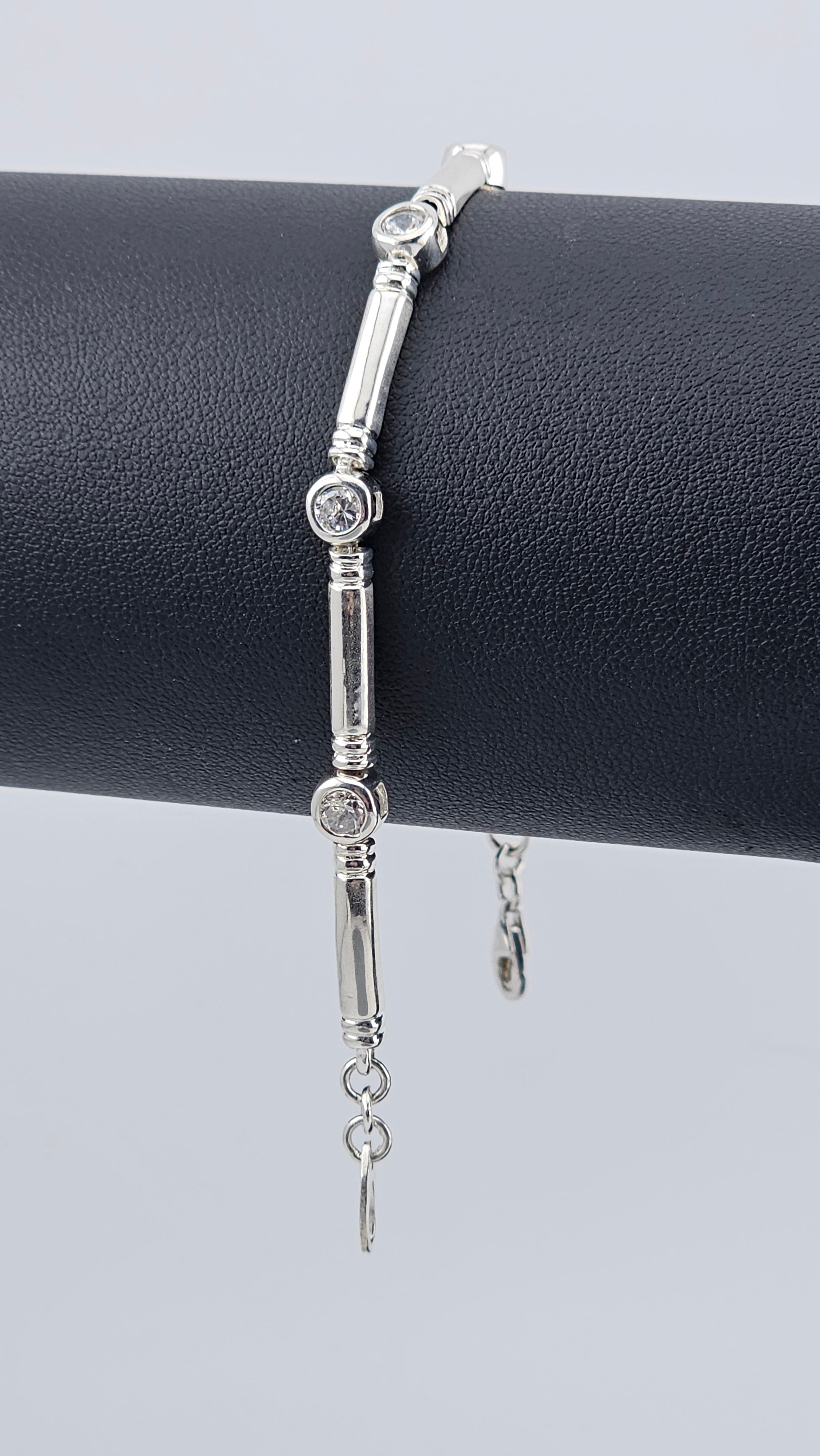 925 Sterling Silver Bar & Bezel Cubic Zirconia Bracelet - 18.5cm (8.23g)