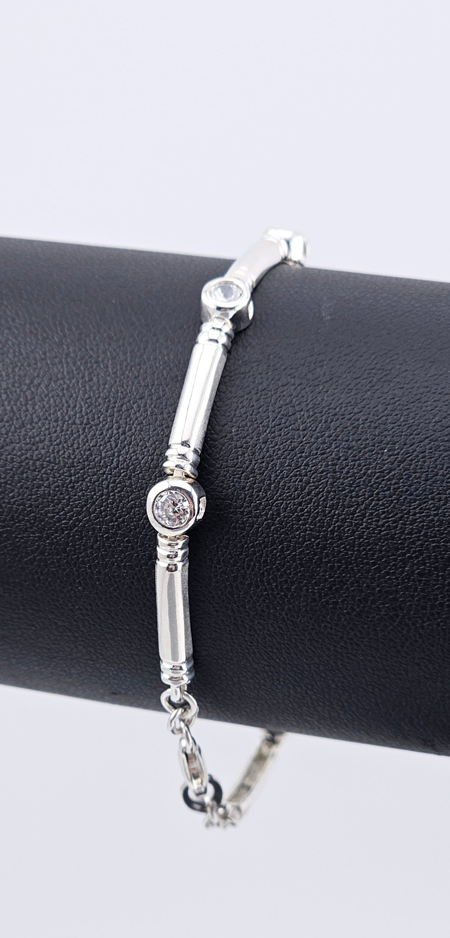 925 Sterling Silver Bar & Bezel Cubic Zirconia Bracelet - 18.5cm (8.23g)