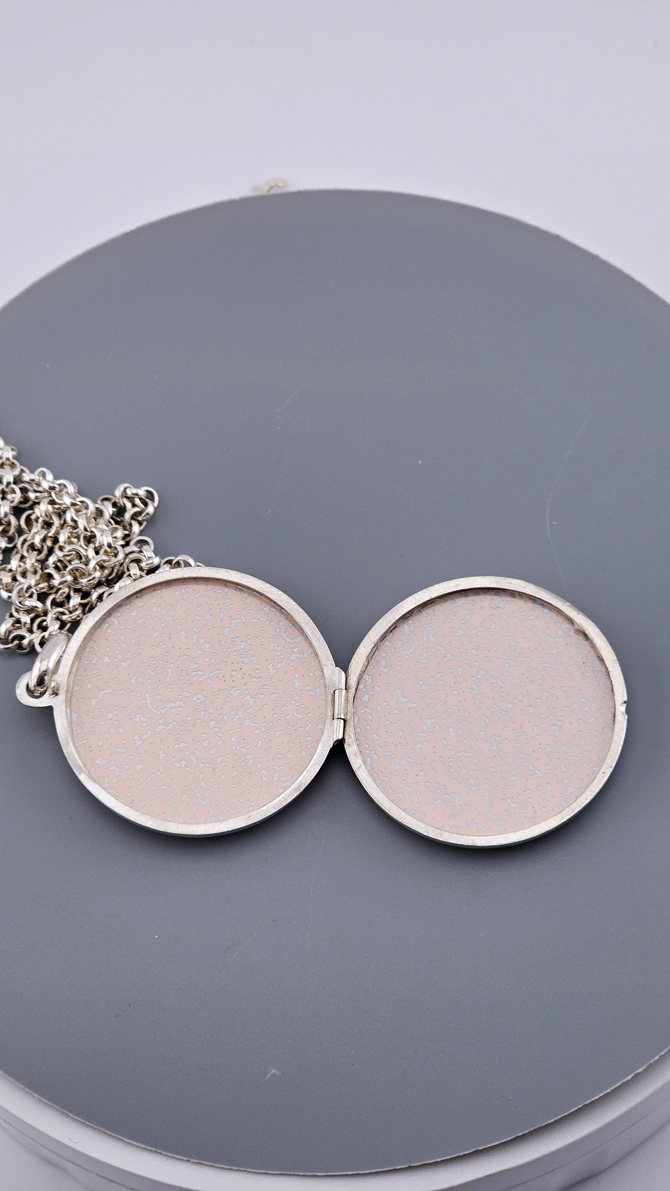 Large Hallmarked 925 Sterling Silver Ornate Floral Locket & 24" Belcher Chain 31.24g