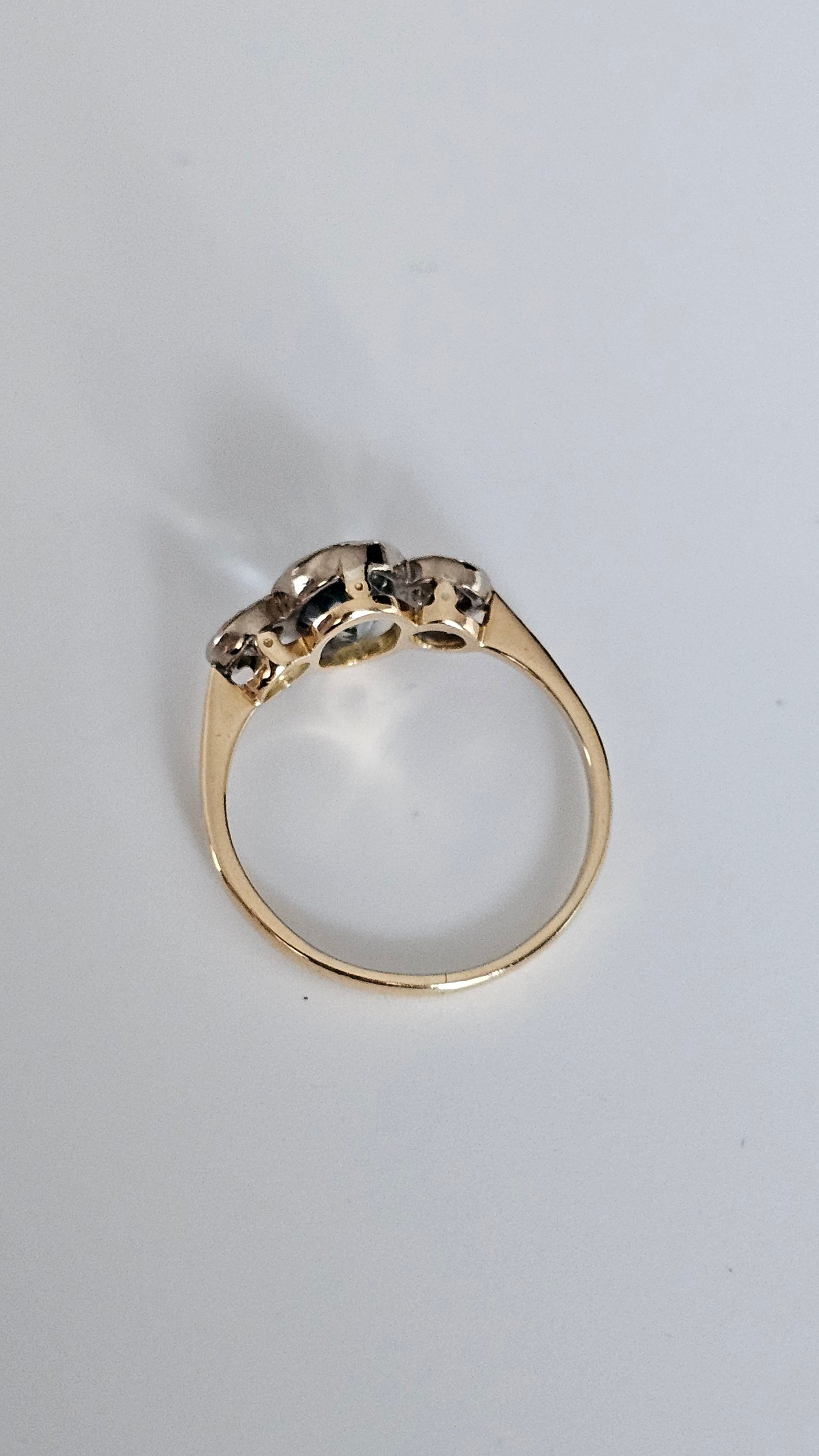 Pre-Loved 18K Yellow Gold Natural Aquamarine (1.25ct) & Diamond Trilogy Ring - Size UK N (2.65g) - WGI Certified