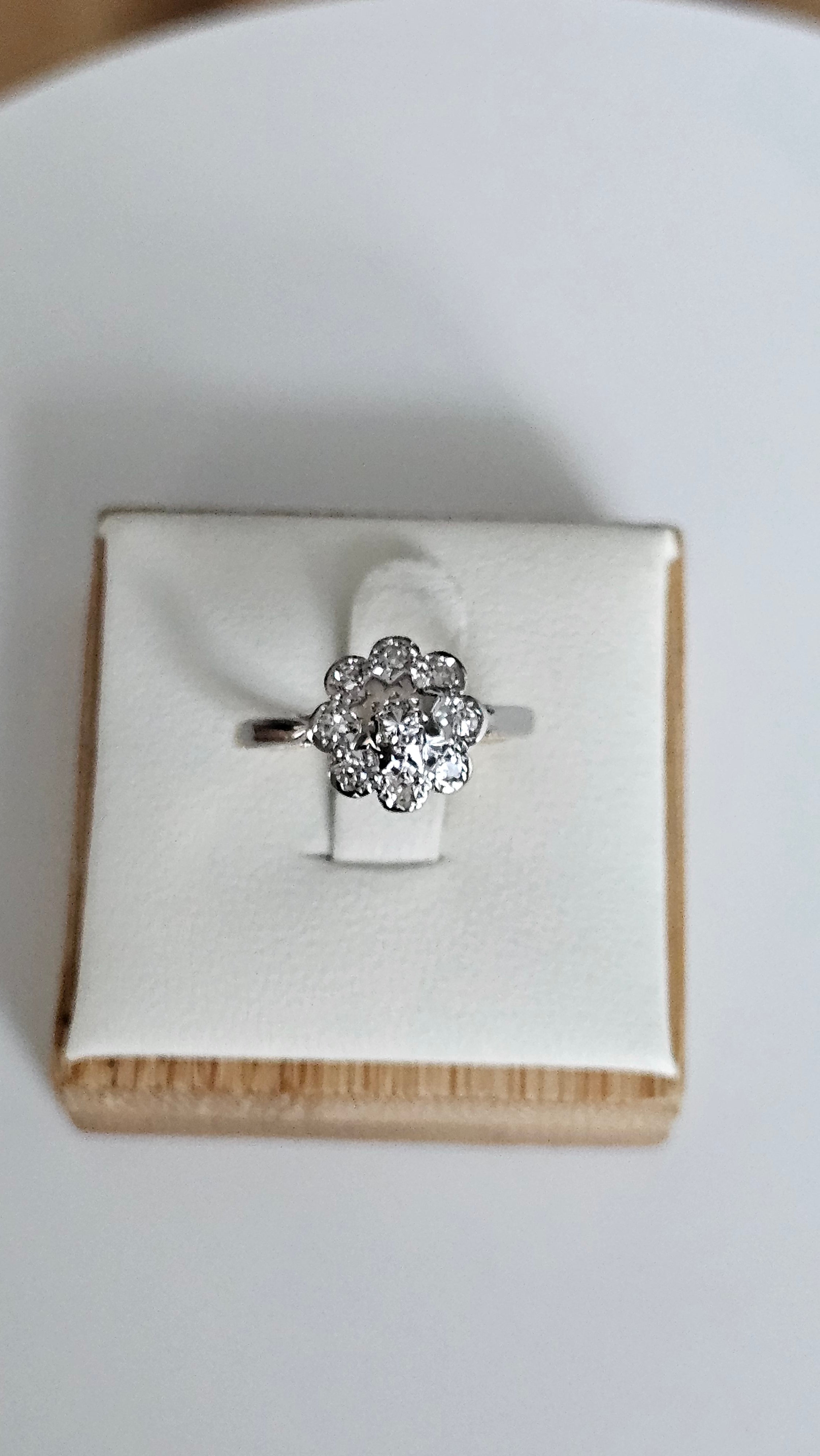 18ct Gold Natural Diamond Floral Cluster Ring – Size I 1/2 (US 4.5)
