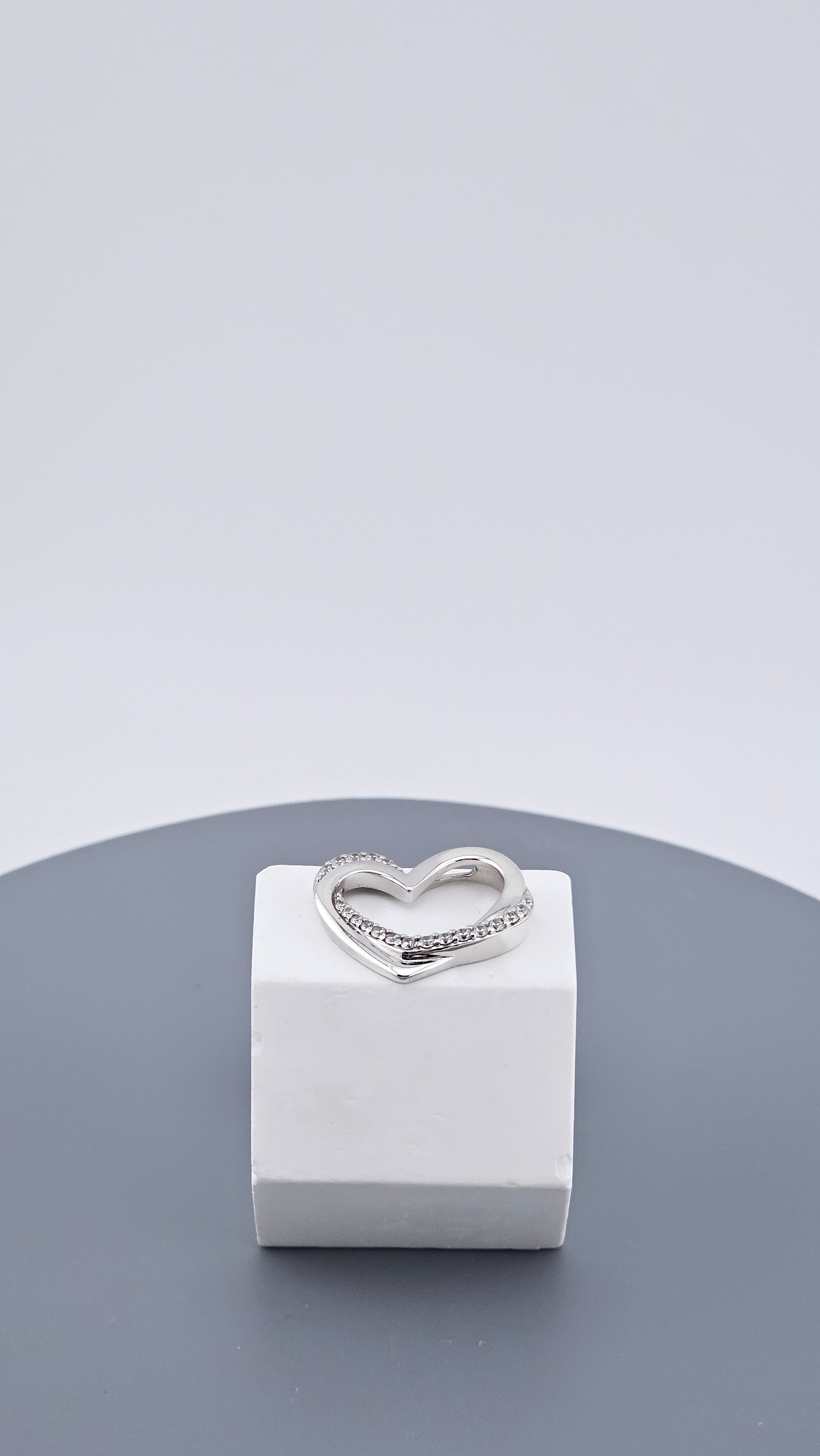 925 Sterling Silver Cubic Zirconia Open Heart Pendant (2.5g)