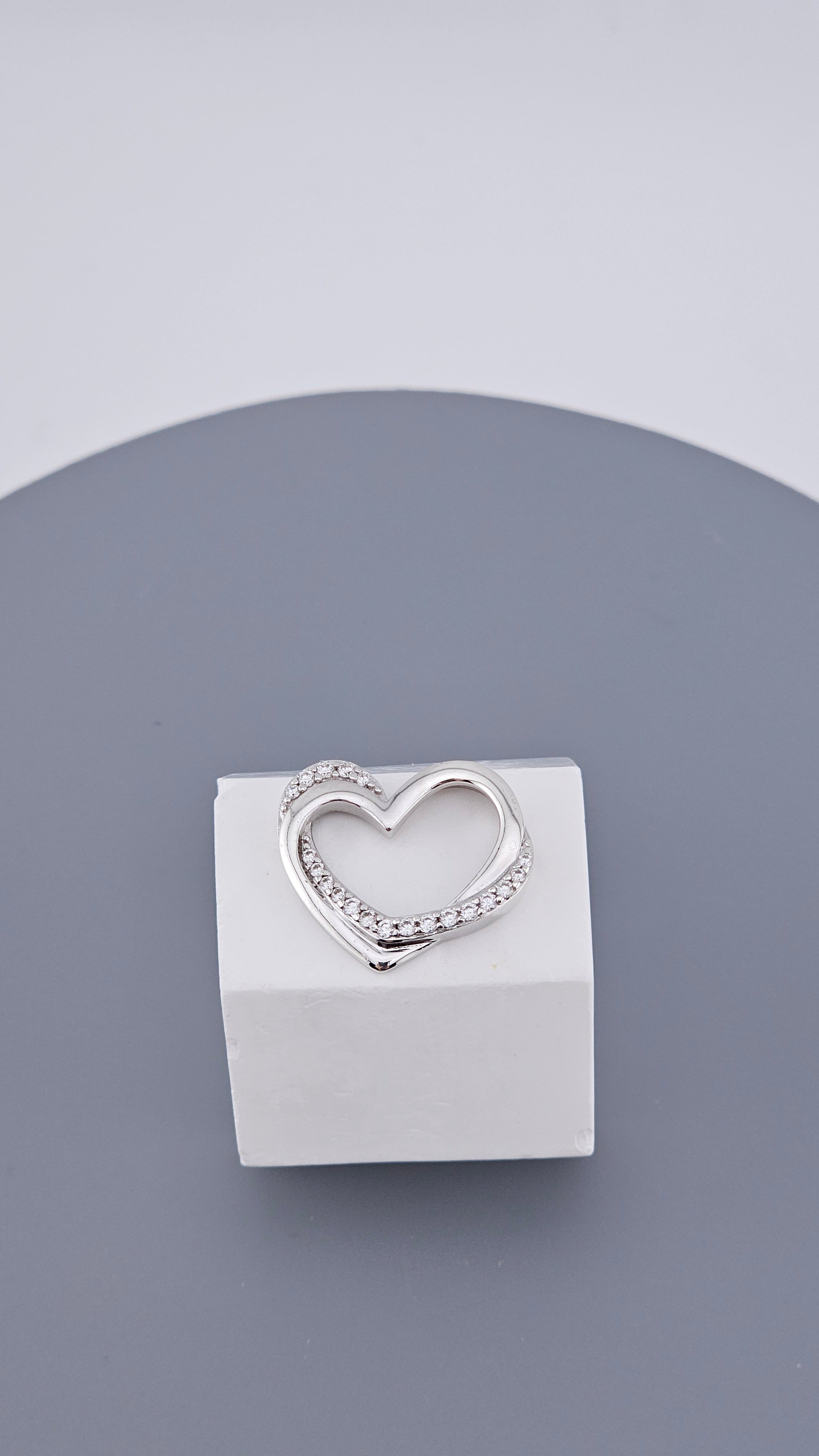 925 Sterling Silver Cubic Zirconia Open Heart Pendant (2.5g)