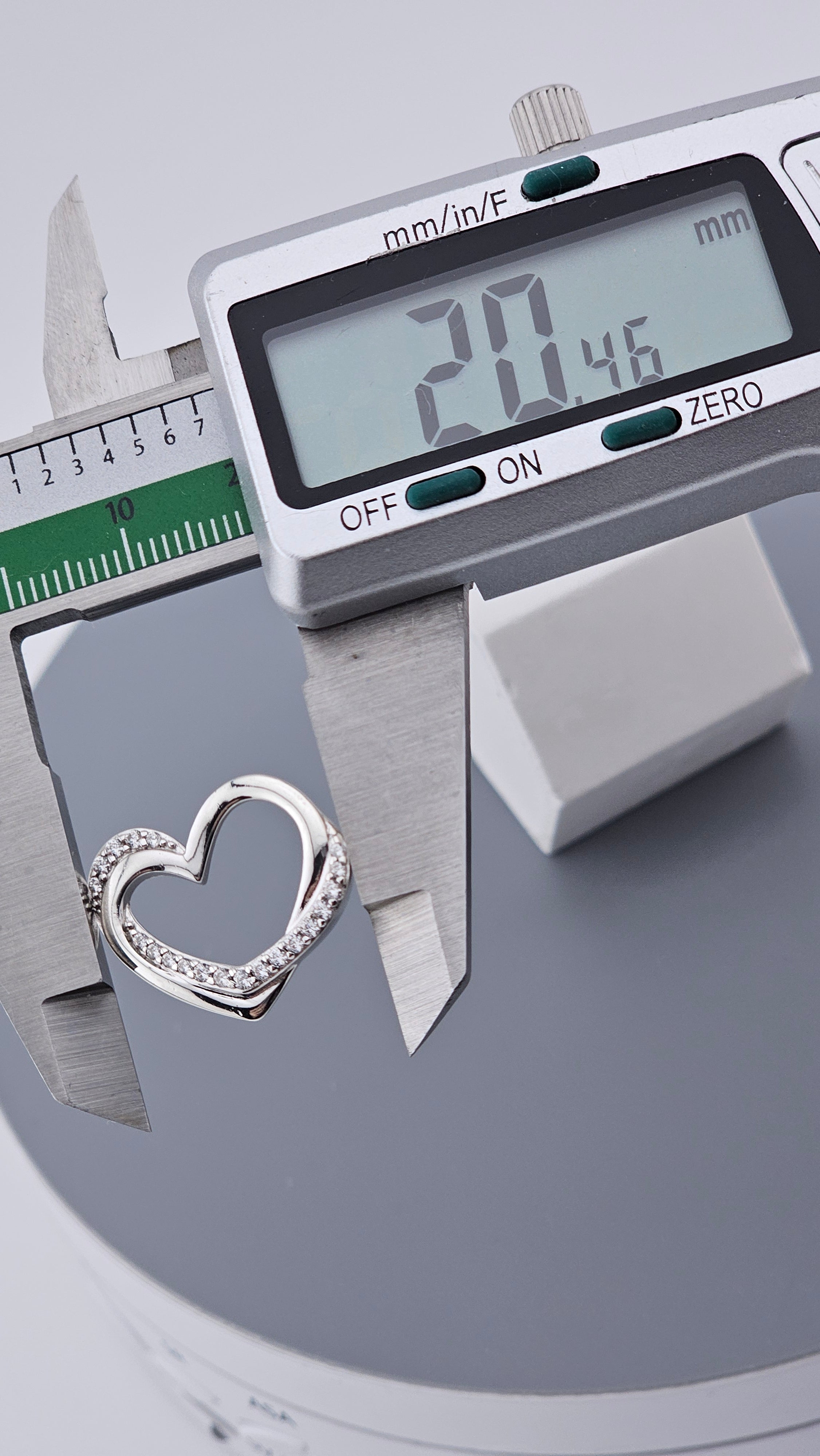 925 Sterling Silver Cubic Zirconia Open Heart Pendant (2.5g)